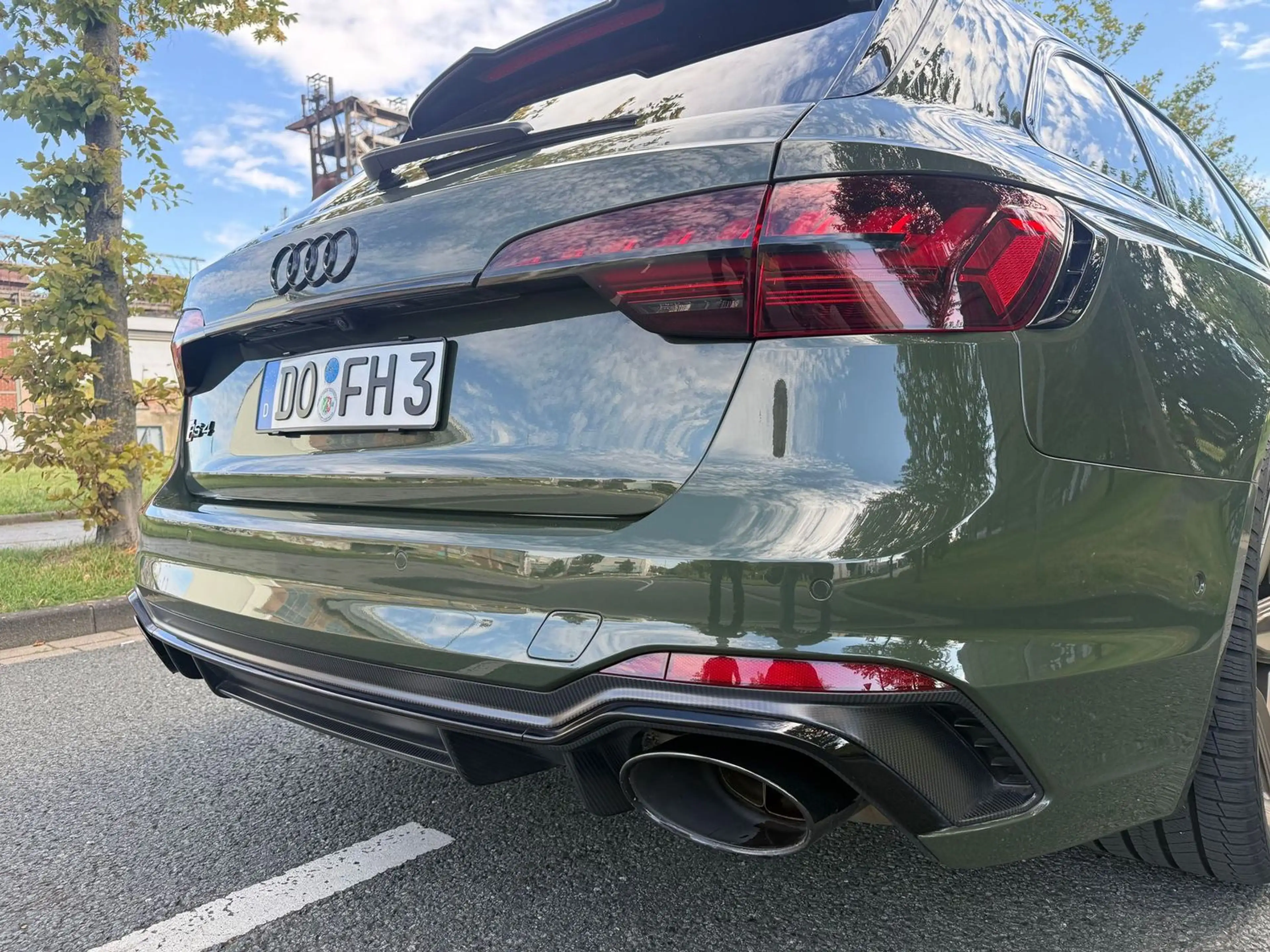 Audi RS4 2.9 TFSI quattro *EXCLUSIVE*NAVI*MATRIX*P-DACH* — photo 8