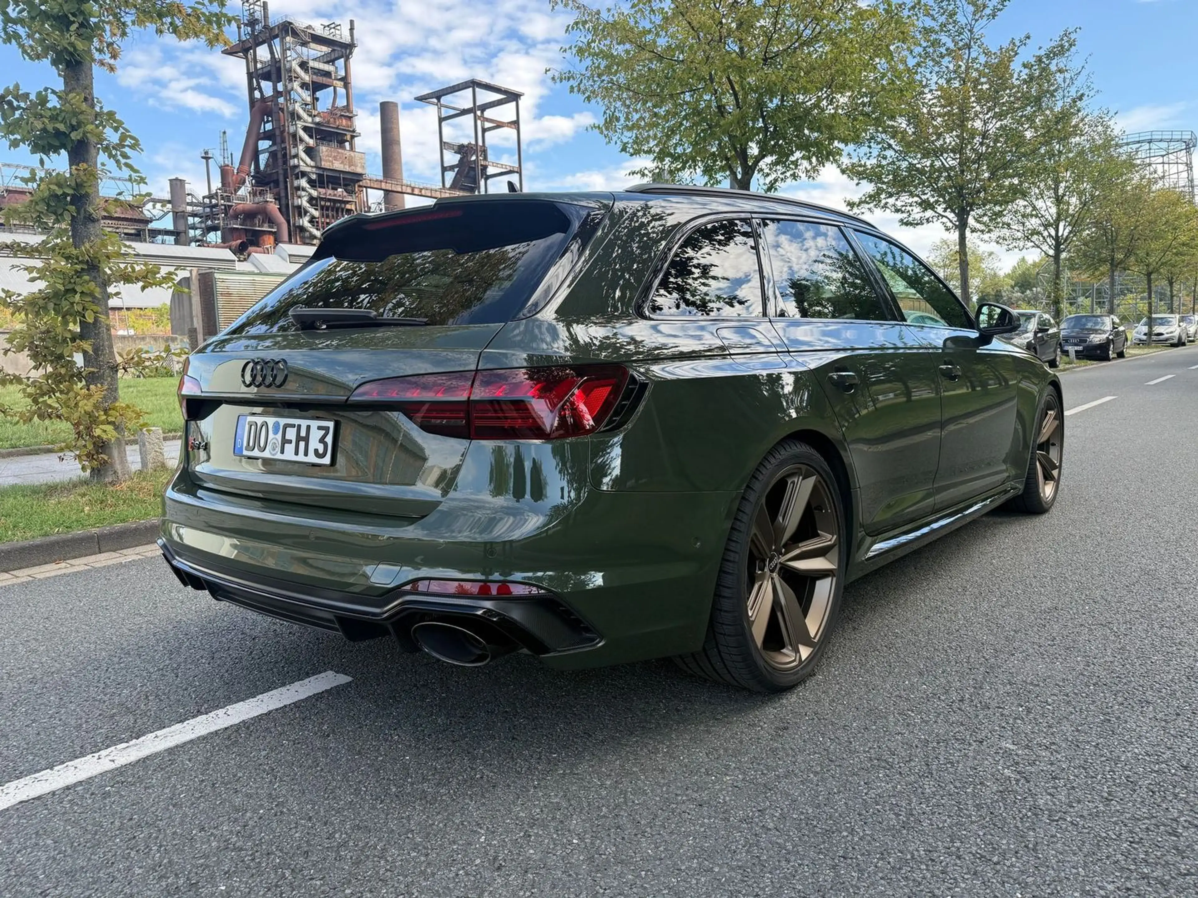 Audi RS4 2.9 TFSI quattro *EXCLUSIVE*NAVI*MATRIX*P-DACH* — photo 7