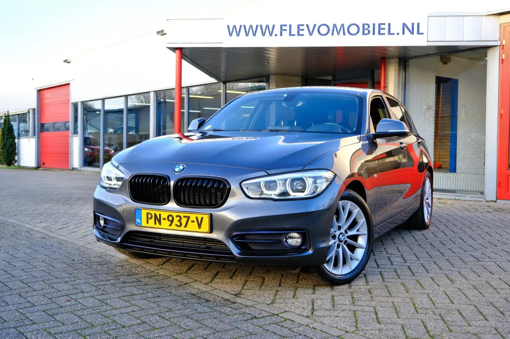 BMW 116 1-serie 116d Executive 5-drs Aut. Navi|Clima|Sport Grijs - 1