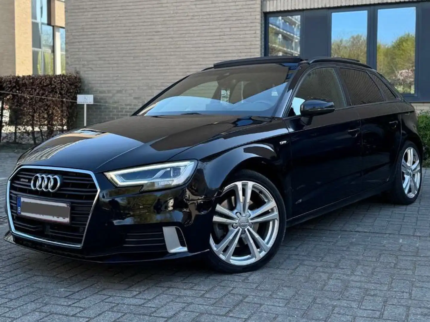 Audi A3 A3 2.0 TDI Sportback quattro S tronic sport Zwart - 2