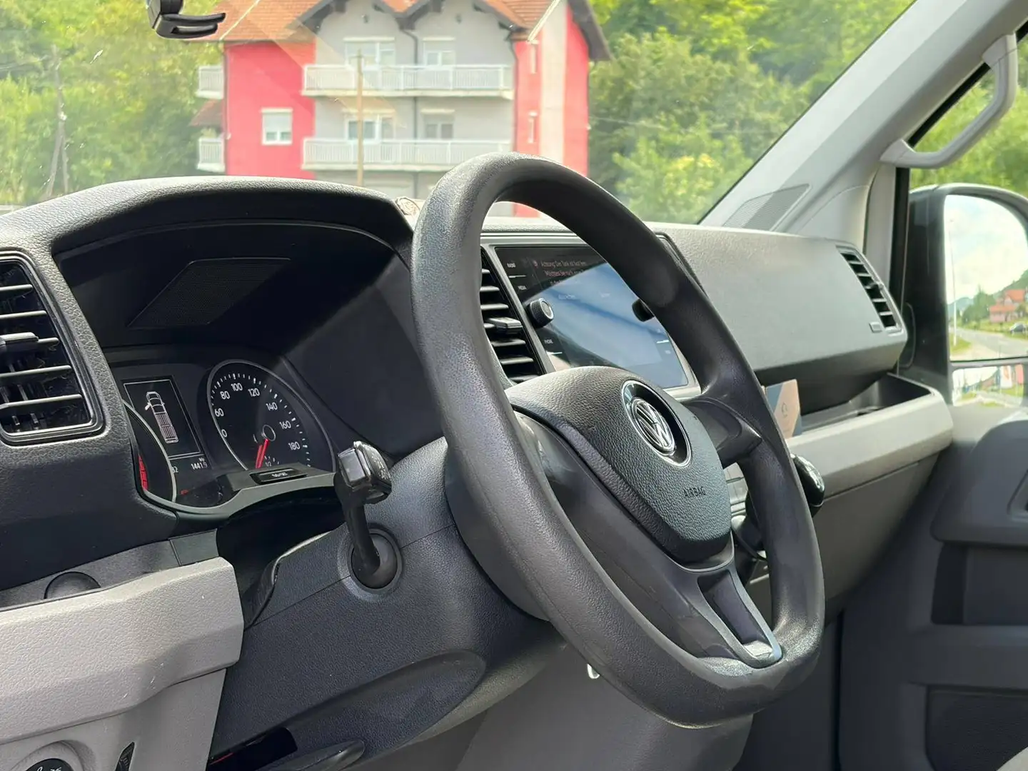 Volkswagen Crafter Crafter 30 Kasten MR L3H2 2,0-I-TDI Entry Entry Weiß - 1