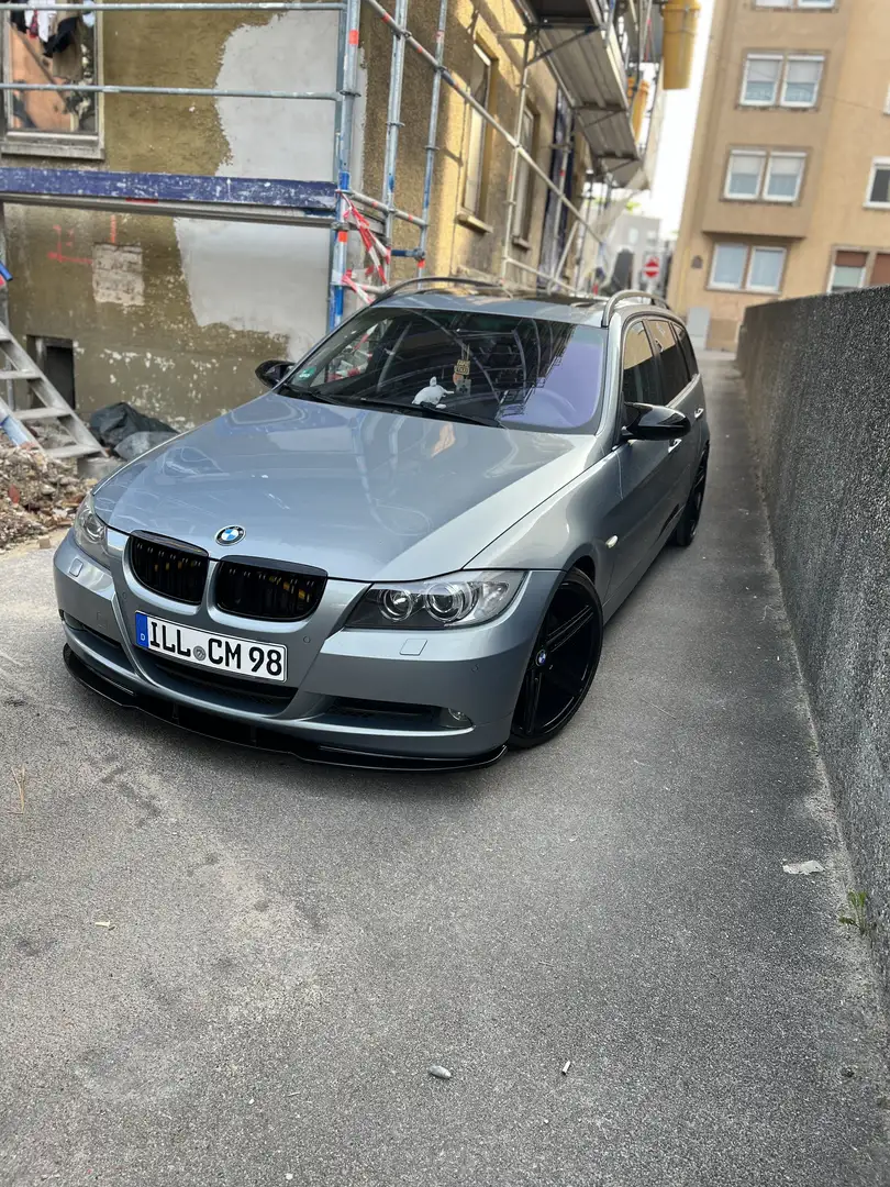 BMW 320 320d DPF Touring Aut. - 1