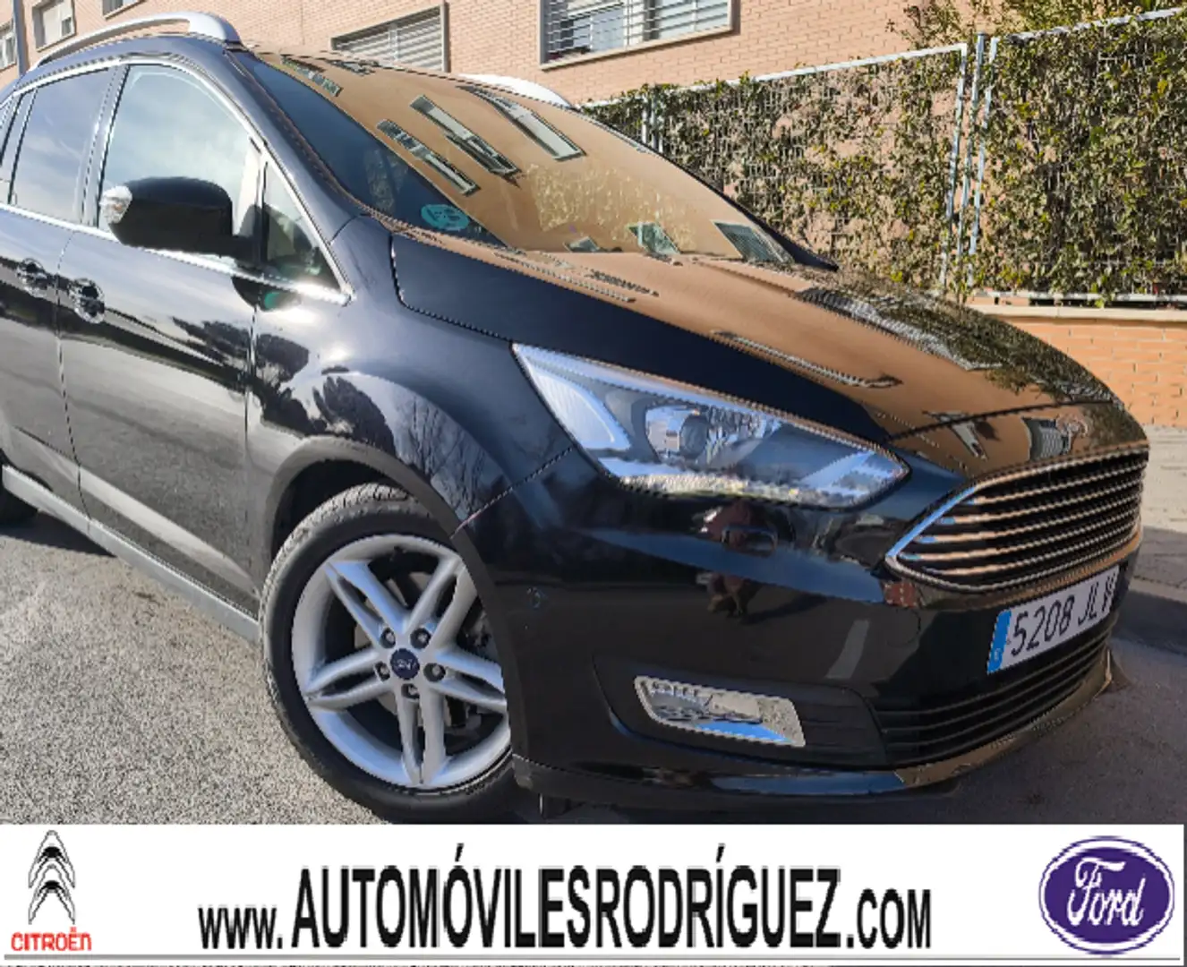 Ford Grand C-Max 1.0 EcoB. Auto-S&S Titanium 125 Noir - 1