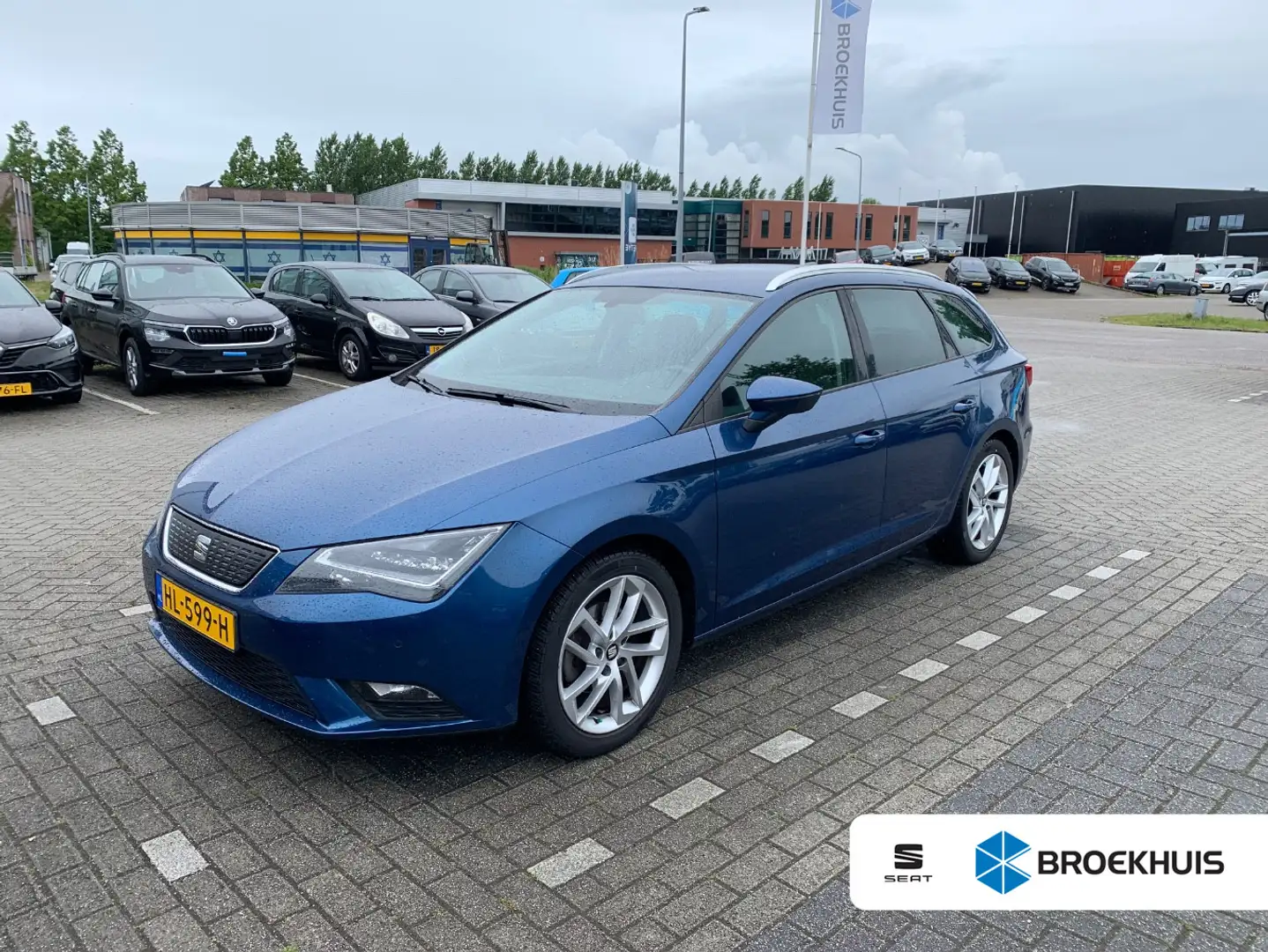 SEAT Leon ST 1.0 EcoTSI 115 pk Style Connect | Buitenspiegel Bleu - 1