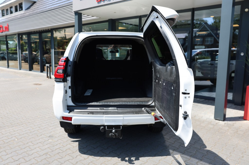 Toyota Land Cruiser 2.8 D-4D 5DRS COMFORT A/T VAN — photo 7