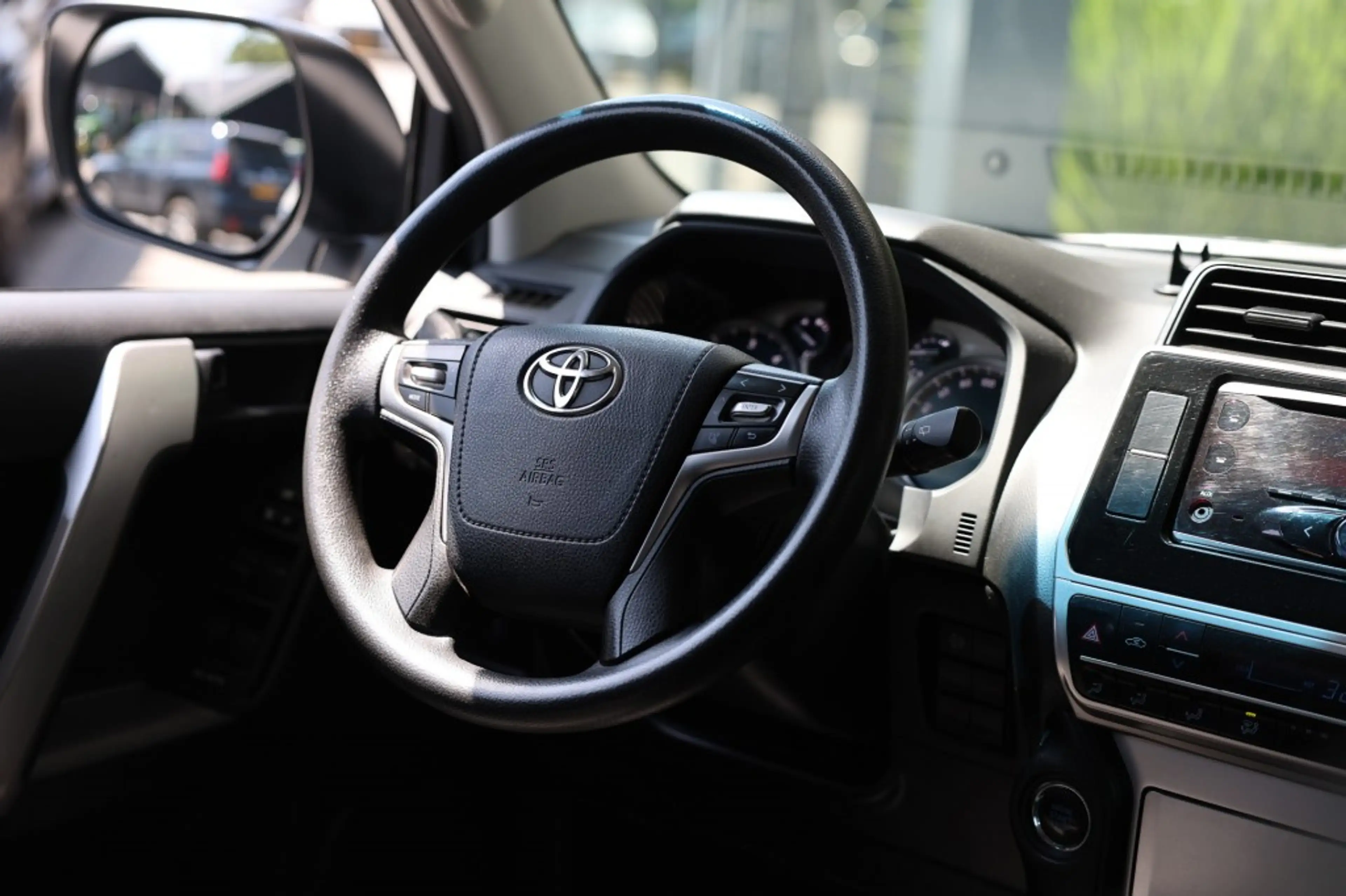 Toyota Land Cruiser 2.8 D-4D 5DRS COMFORT A/T VAN — photo 12