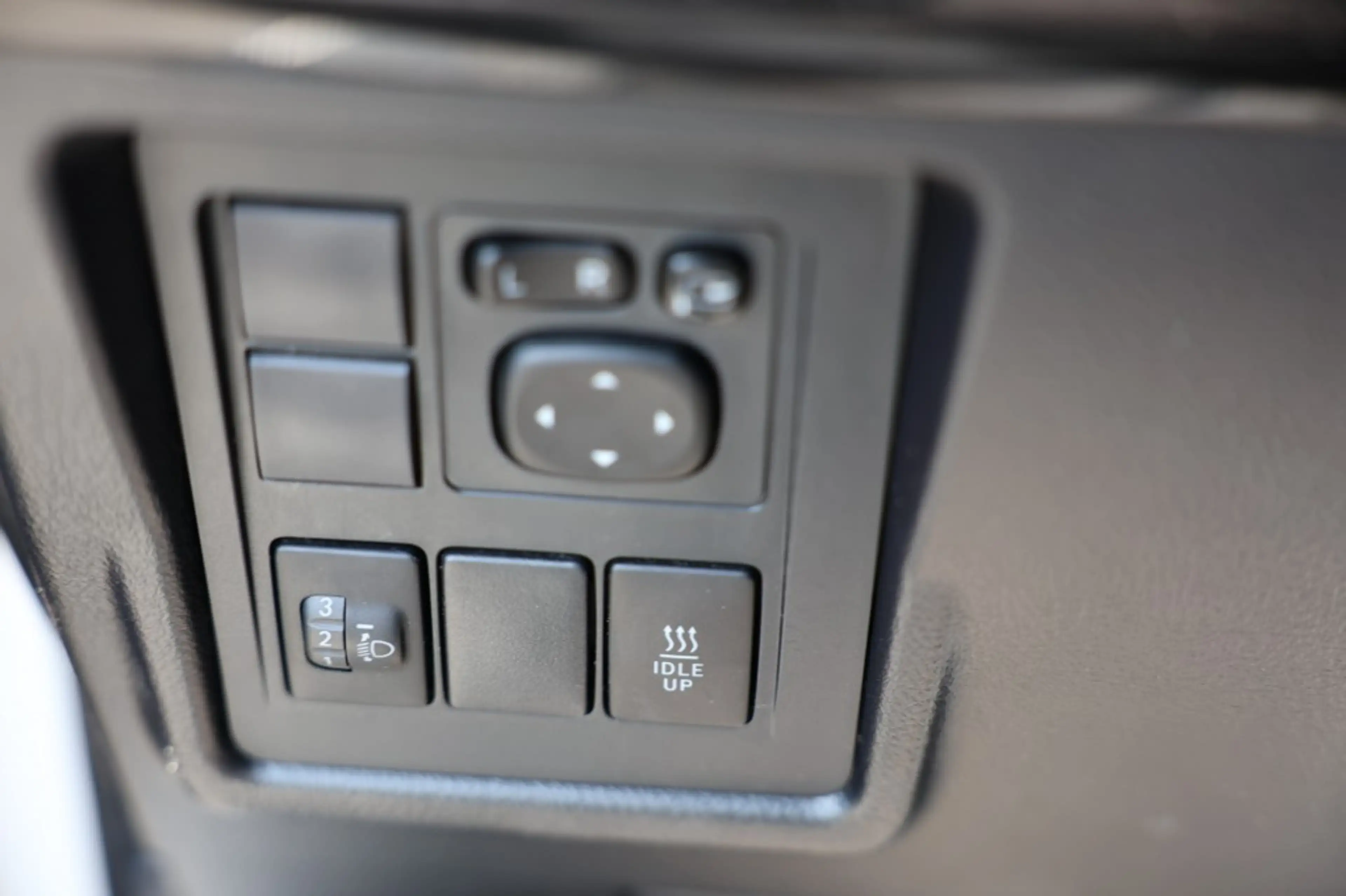Toyota Land Cruiser 2.8 D-4D 5DRS COMFORT A/T VAN — photo 18