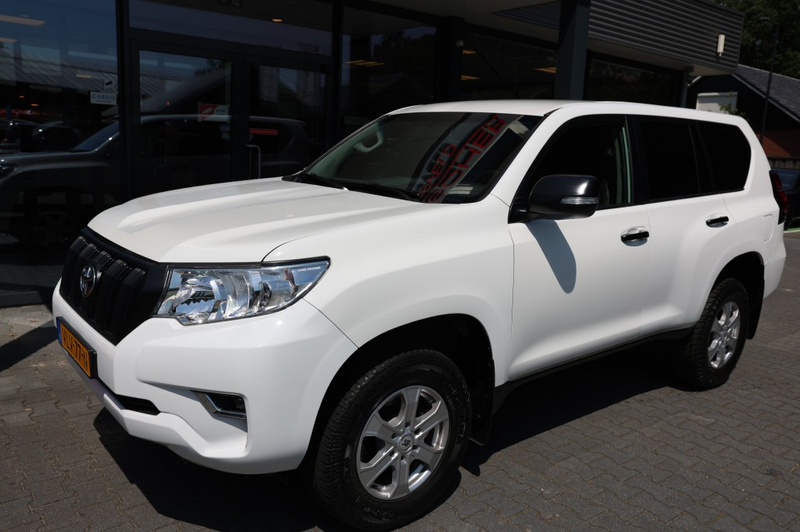 Toyota Land Cruiser 2.8 D-4D 5DRS COMFORT A/T VAN — photo 24