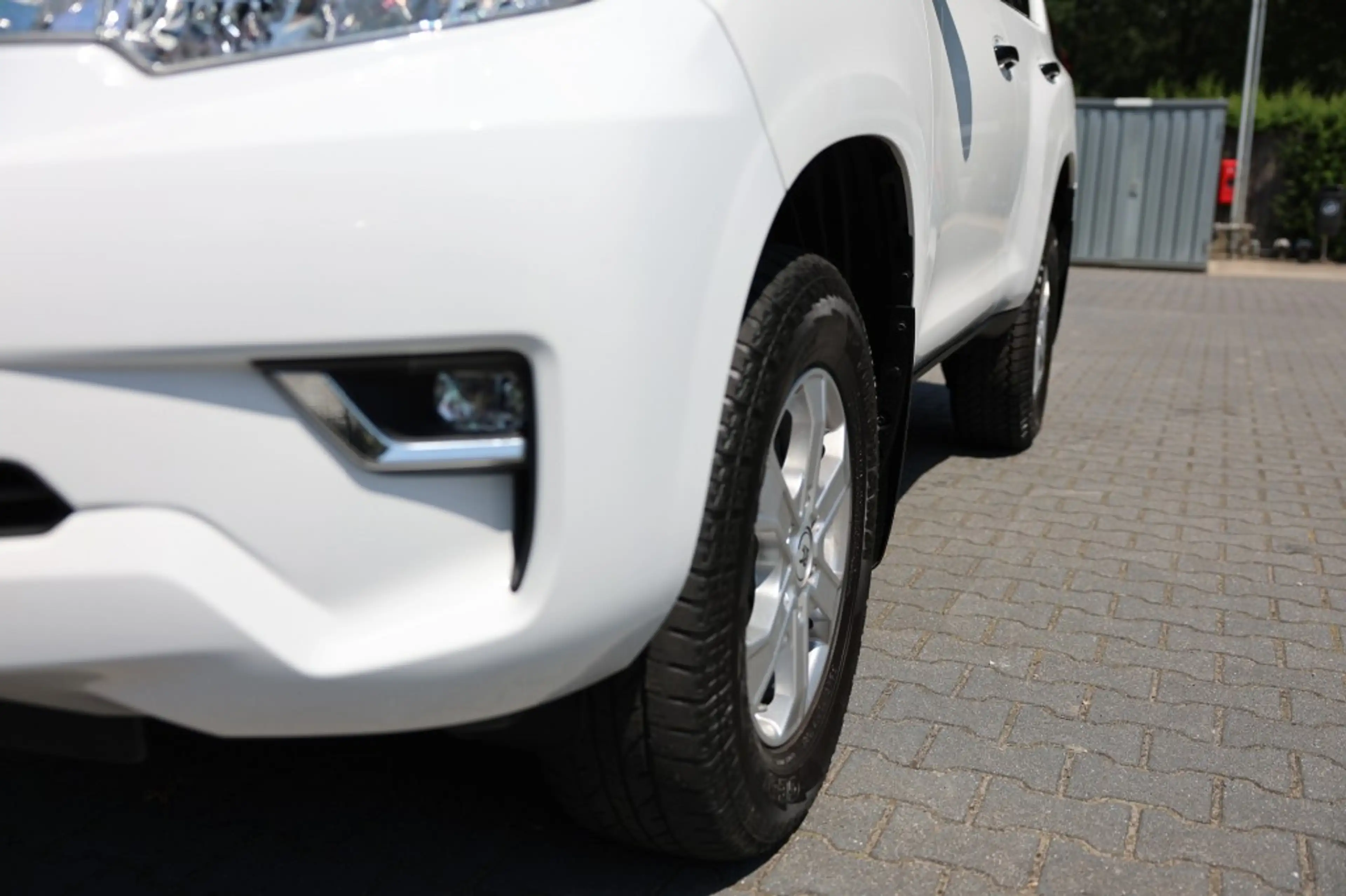 Toyota Land Cruiser 2.8 D-4D 5DRS COMFORT A/T VAN — photo 23