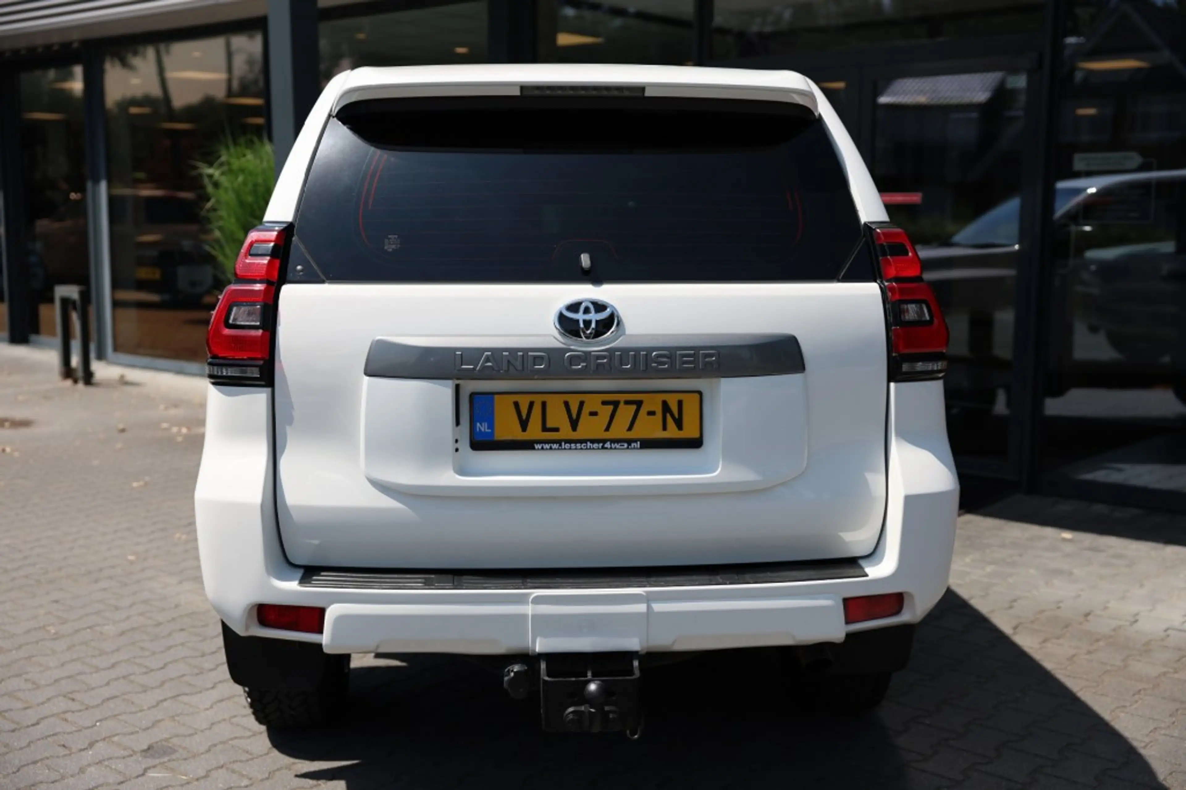Toyota Land Cruiser 2.8 D-4D 5DRS COMFORT A/T VAN — photo 5