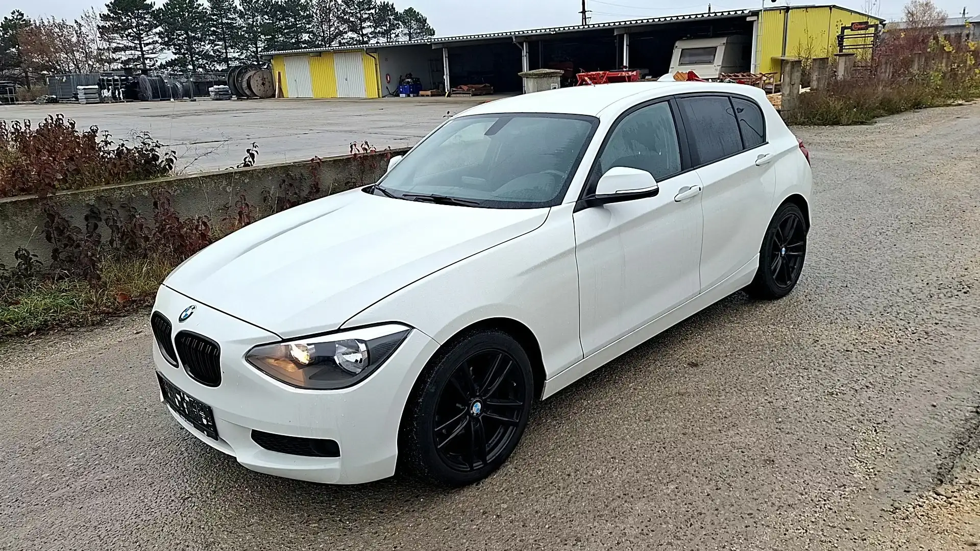 BMW 116 Weiß - 1