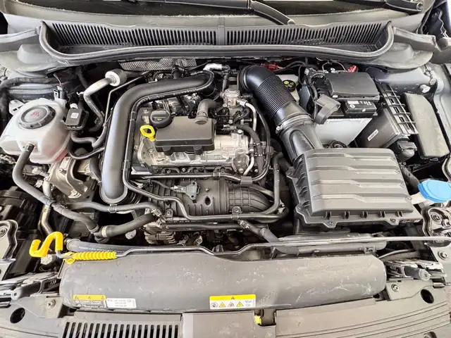 Volkswagen Polo view 12