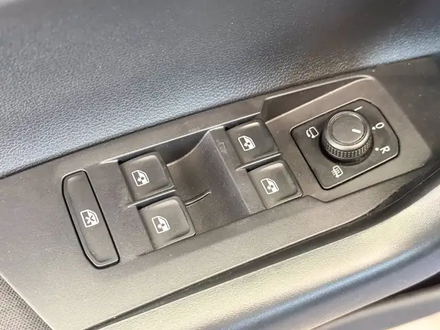 Volkswagen Polo view 19