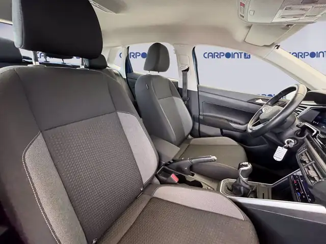 Volkswagen Polo view 8
