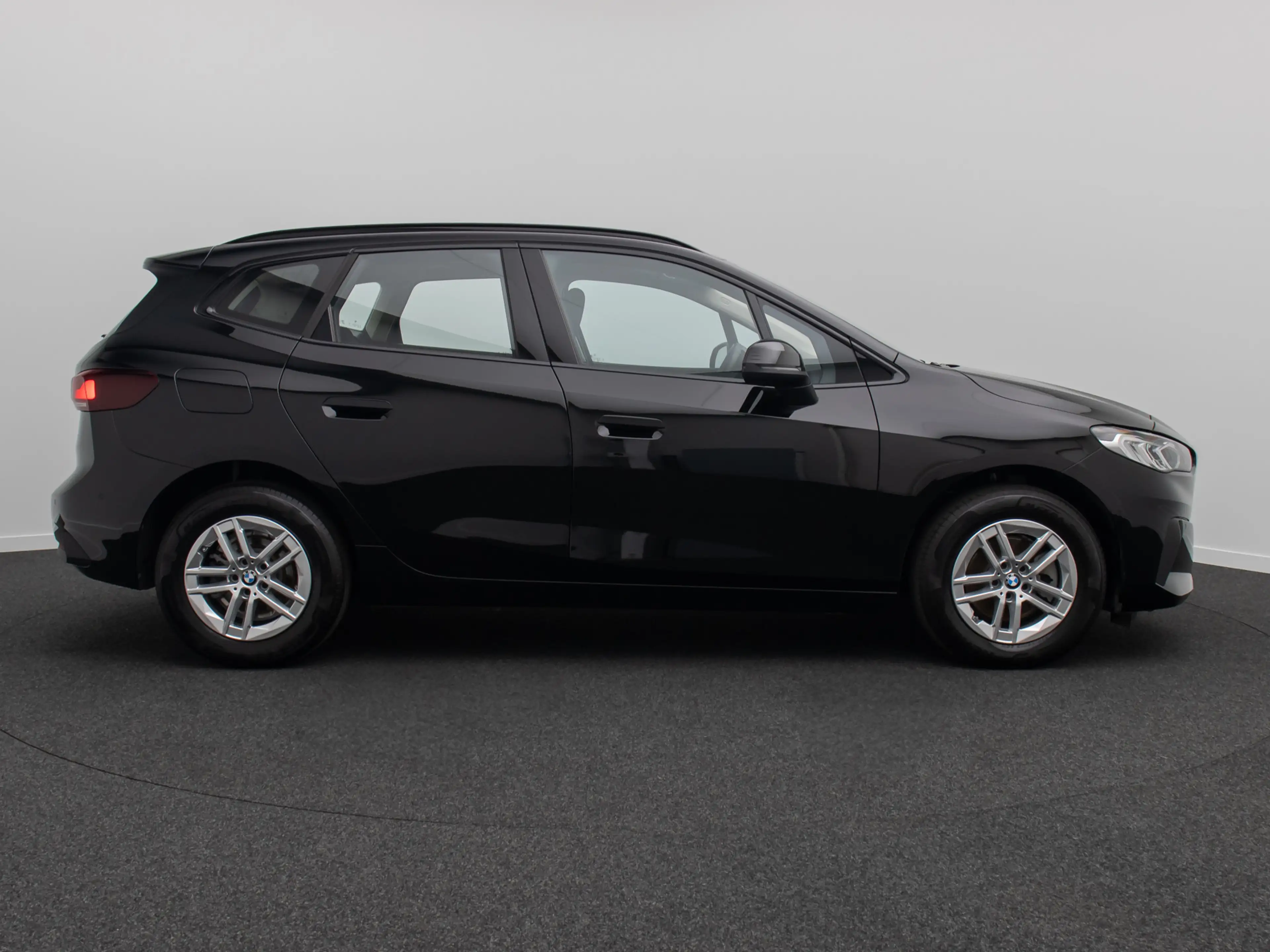 BMW 216 Widscree DAB Alarm LED Kamera — photo 5