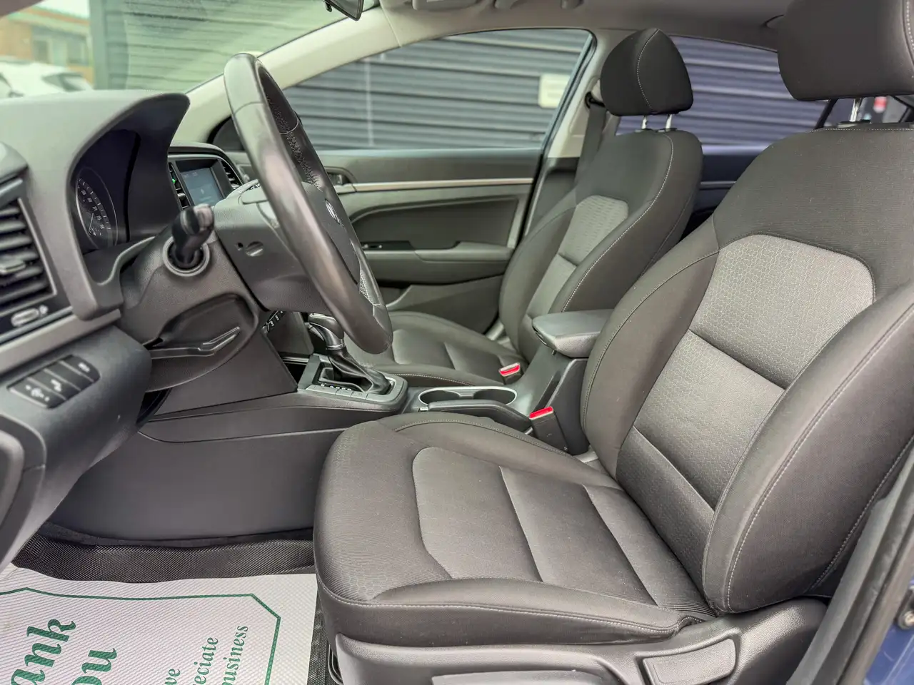 Hyundai ELANTRA снимка Hyundai ELANTRA