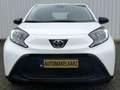 Toyota Aygo X 1.0 VVT-i MT ACC LANE CAMERA BTW AUTO Weiß - thumbnail 2