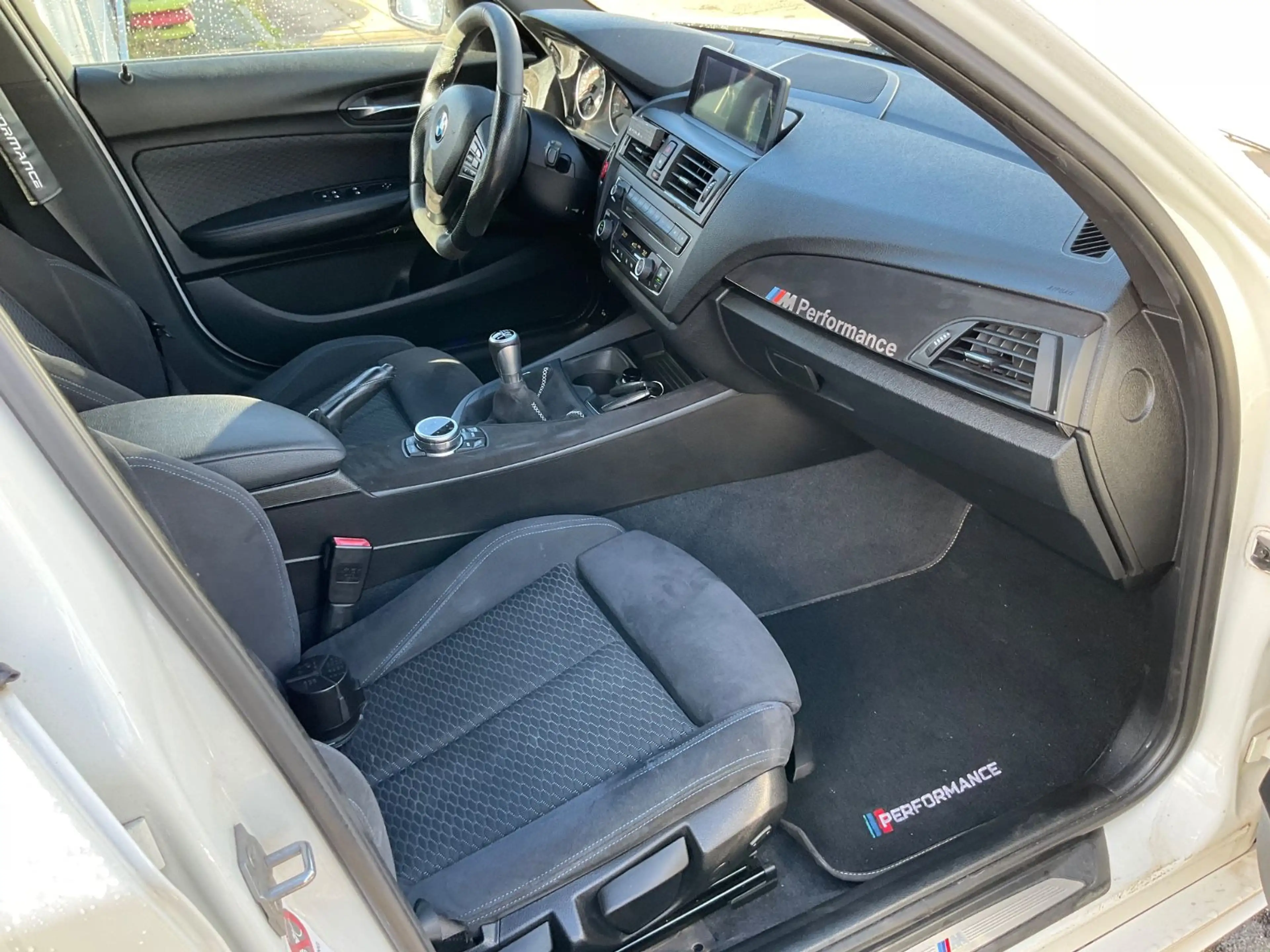 BMW 118 i Limousine 5-trg. * M-Paket Sport-Line * — photo 13