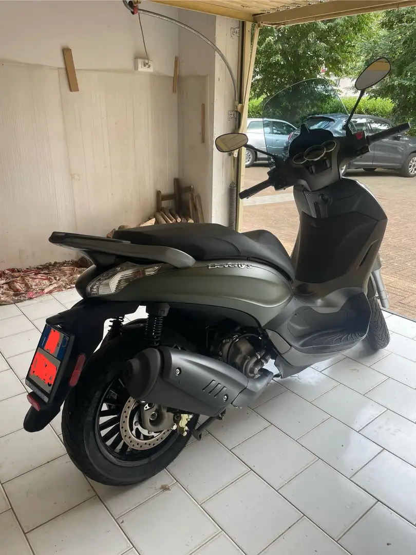 Piaggio Beverly 300 - 1