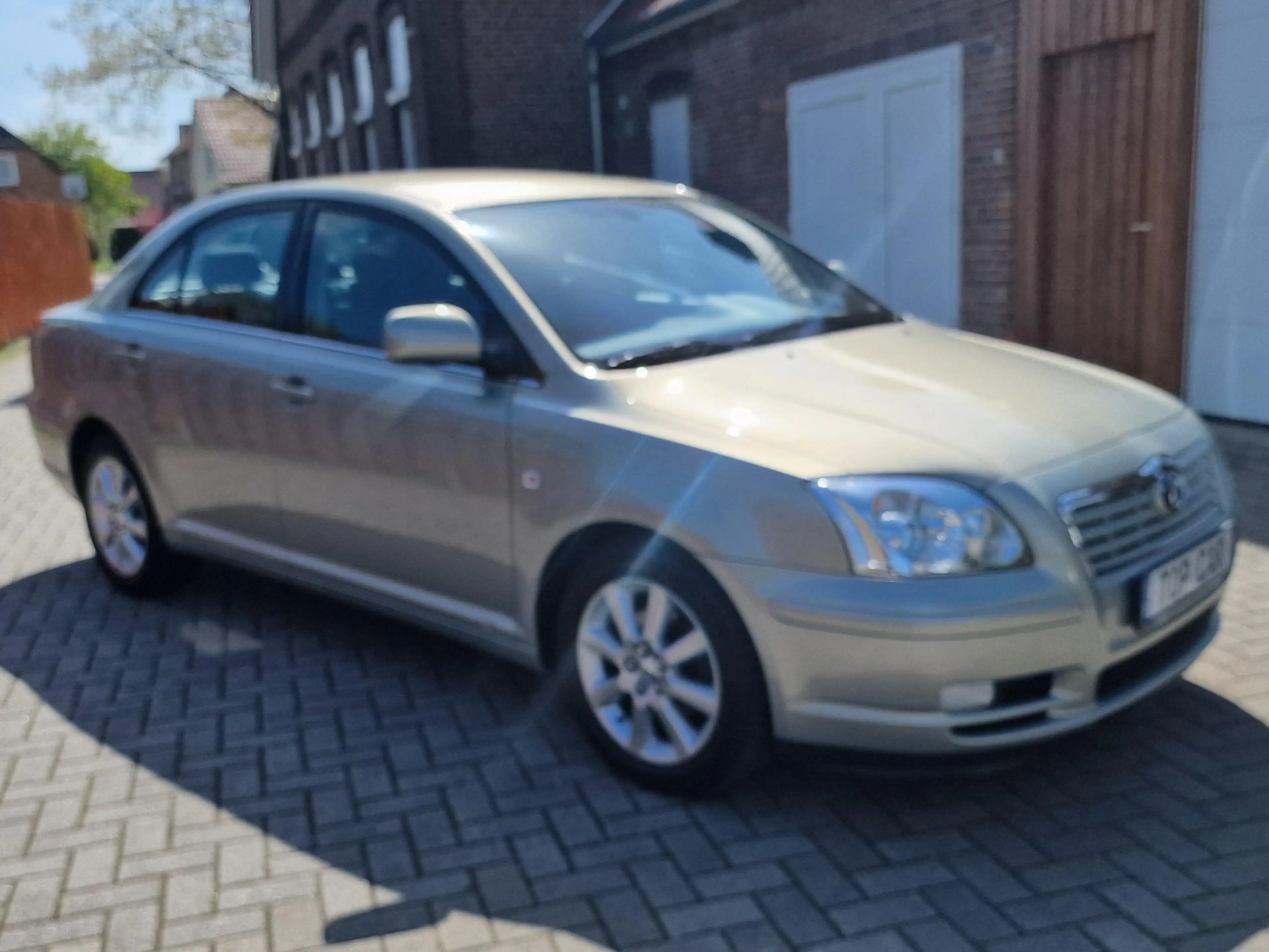 Toyota Avensis 1.8 Executive Lim. Automatik — photo 14