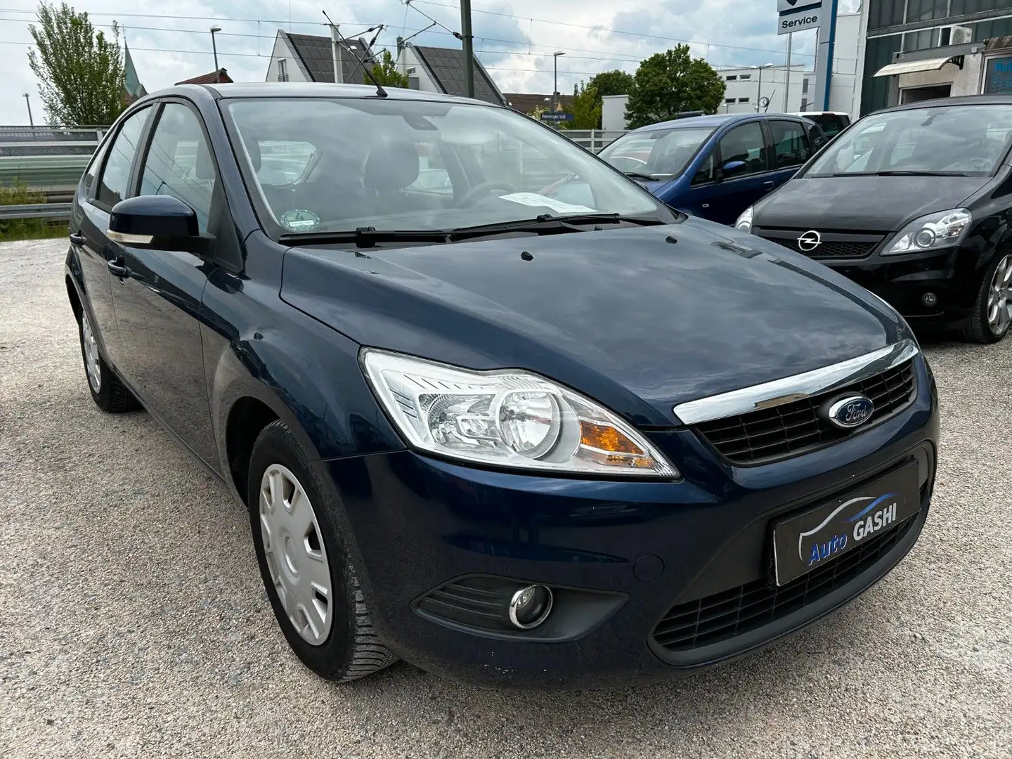 Ford Focus Lim. Concept Azul - 1