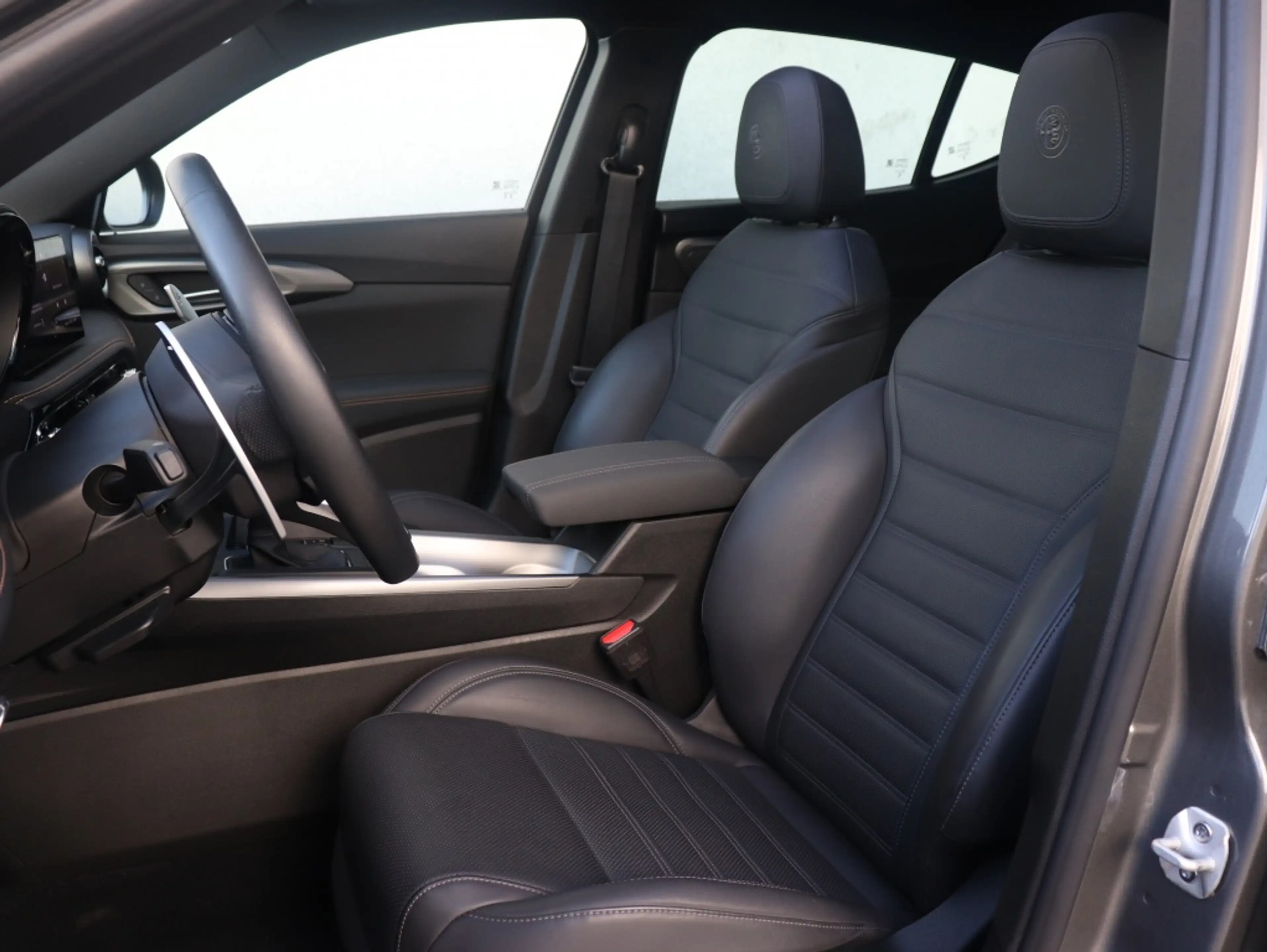 Alfa Romeo Tonale 1.3T PHEV 280 PK Veloce | Pano | Leder | Winter | — photo 3