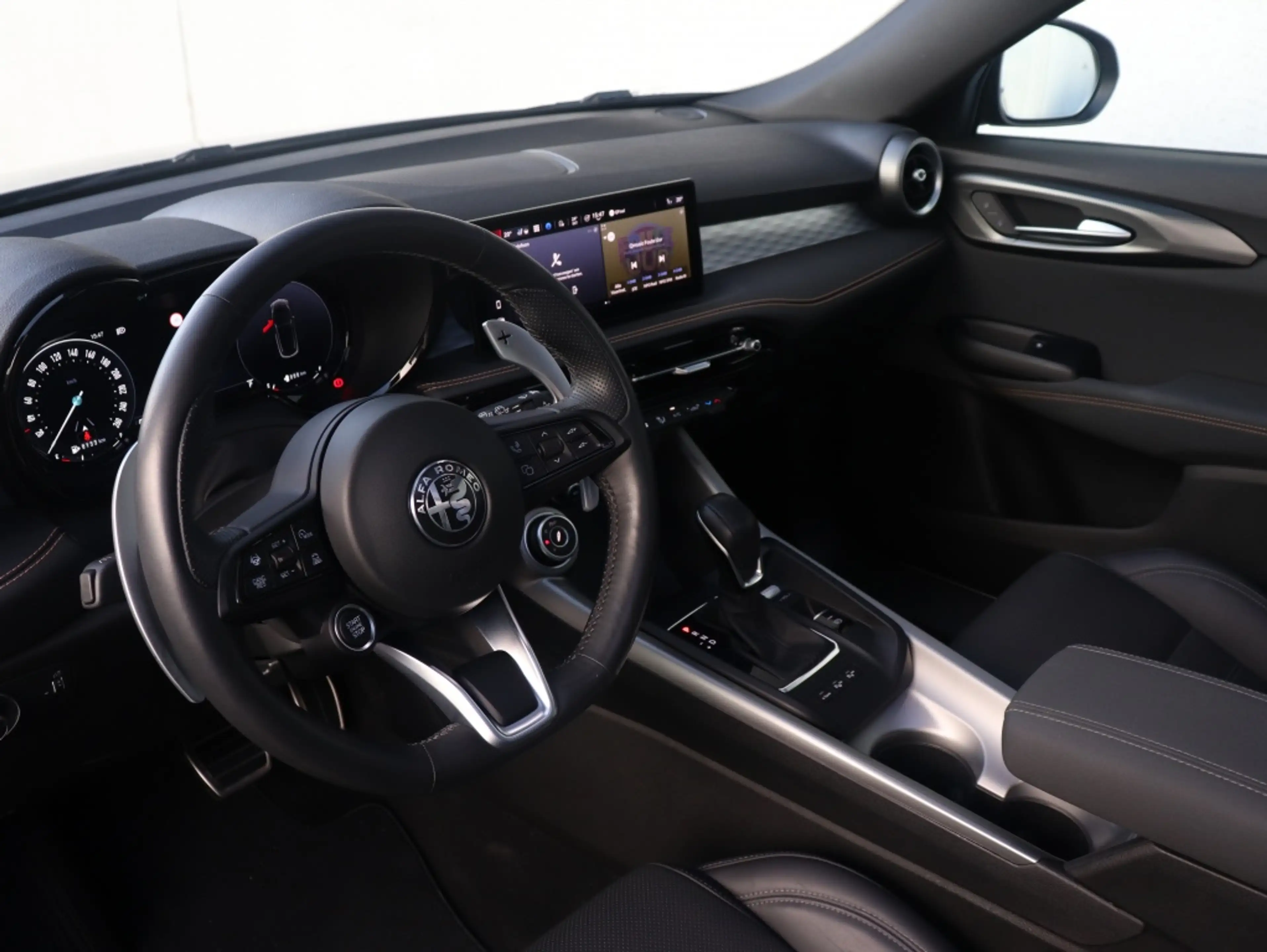 Alfa Romeo Tonale 1.3T PHEV 280 PK Veloce | Pano | Leder | Winter | — photo 4