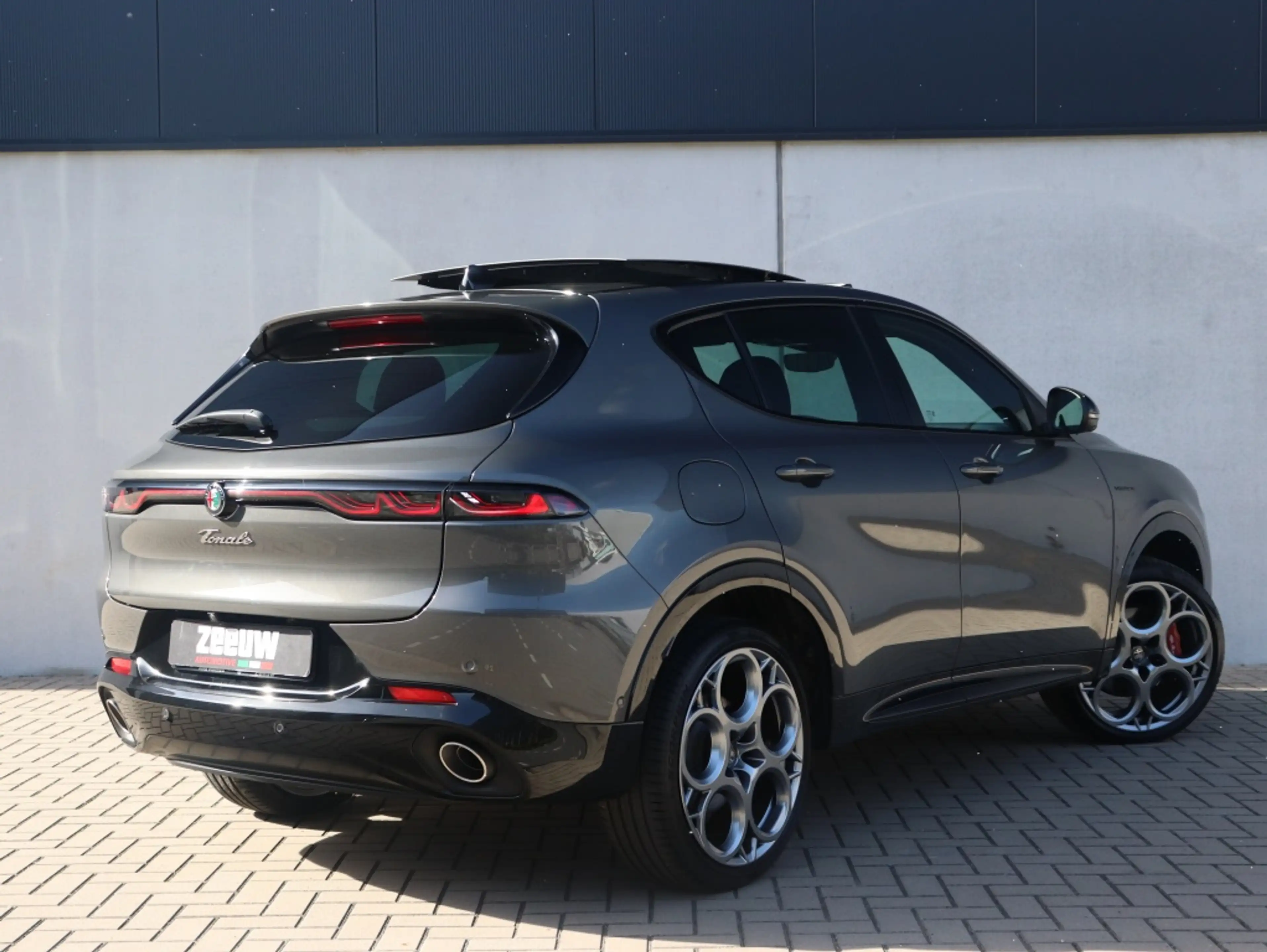 Alfa Romeo Tonale 1.3T PHEV 280 PK Veloce | Pano | Leder | Winter | — photo 2