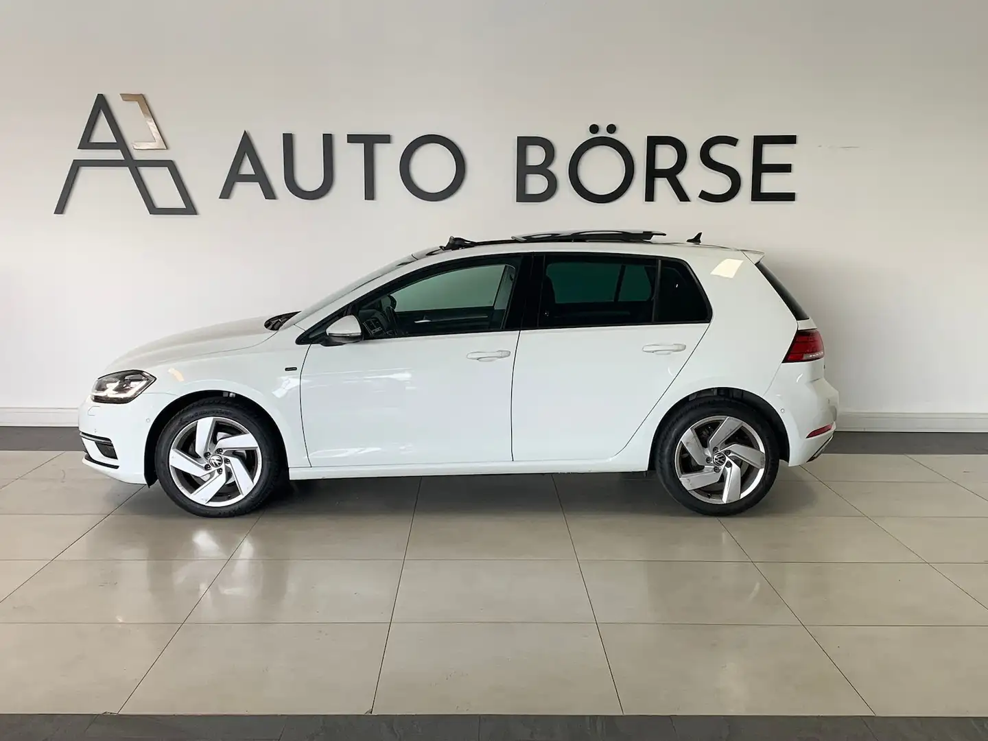Volkswagen Golf VII Lim DSG JOIN NAVI*PANO*ViCo*STH*AHK*LED White - 2