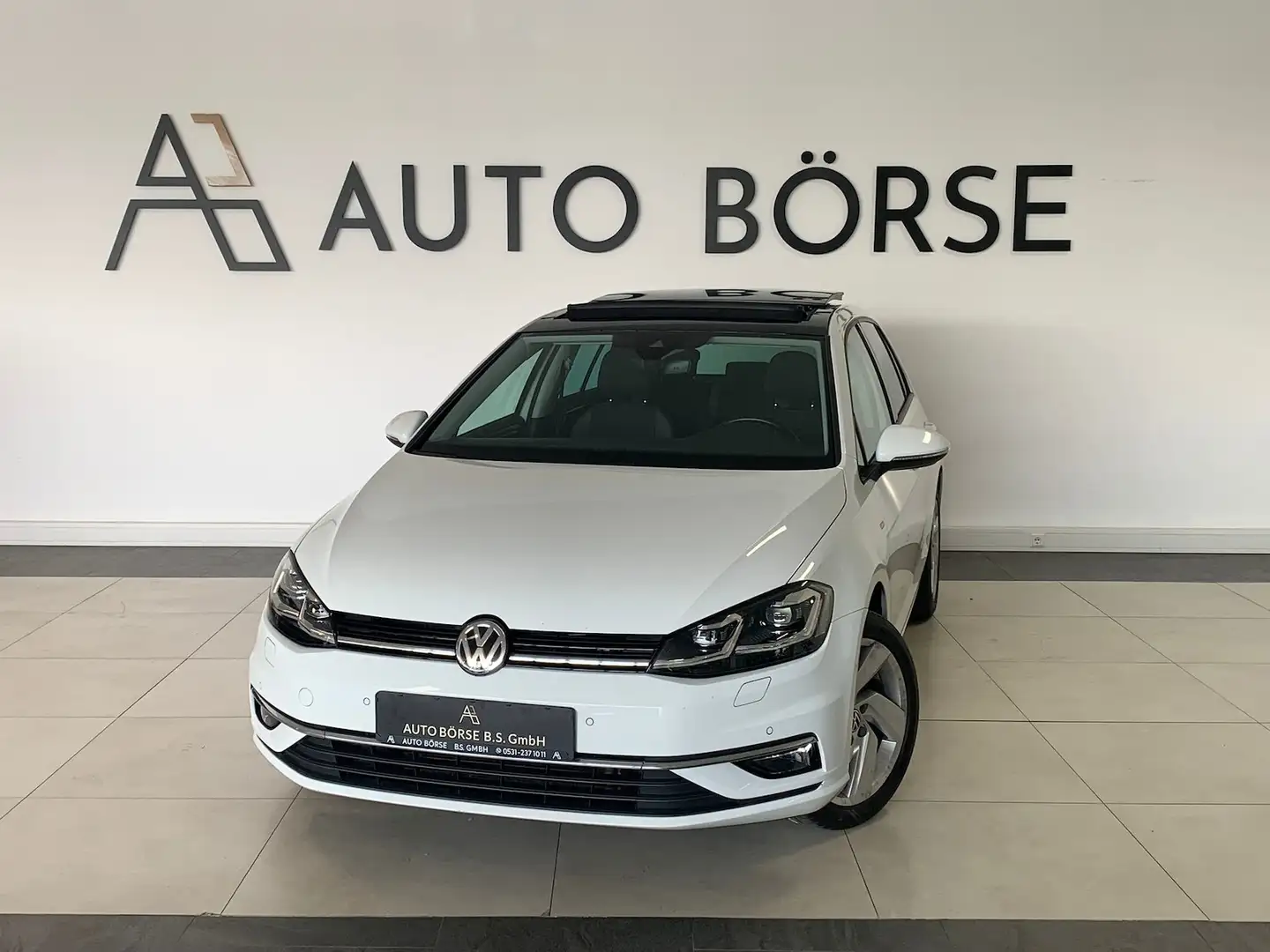 Volkswagen Golf VII Lim DSG JOIN NAVI*PANO*ViCo*STH*AHK*LED White - 1