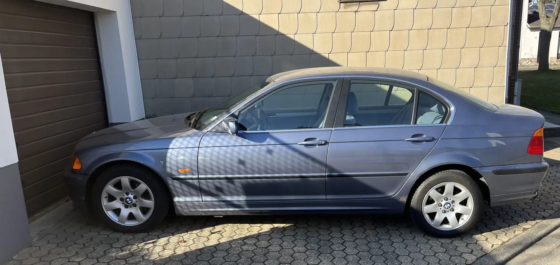 BMW 328 328i - gut erhaltener Youngtimer Modrá - 1