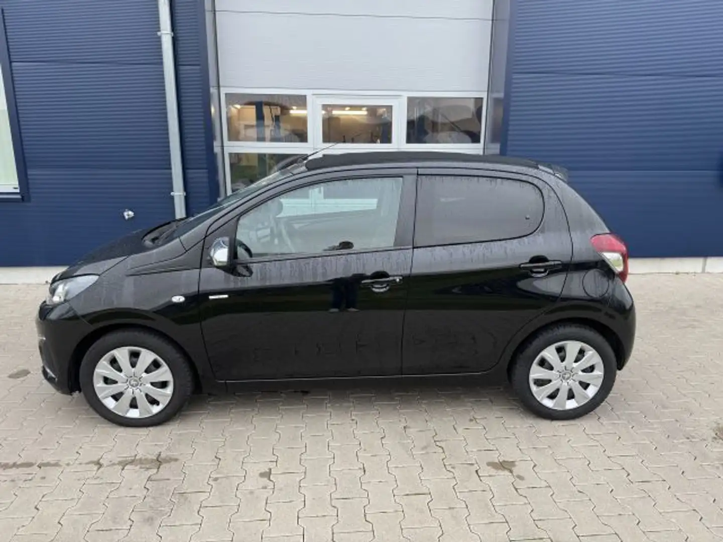 Peugeot 108 VTI 72 Stop&Start Top! Style Schwarz - 2