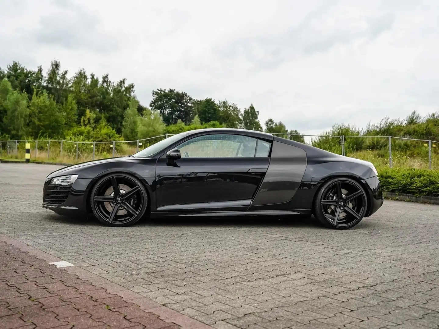 Audi R8 4.2 FSI quattro R tronic - 1