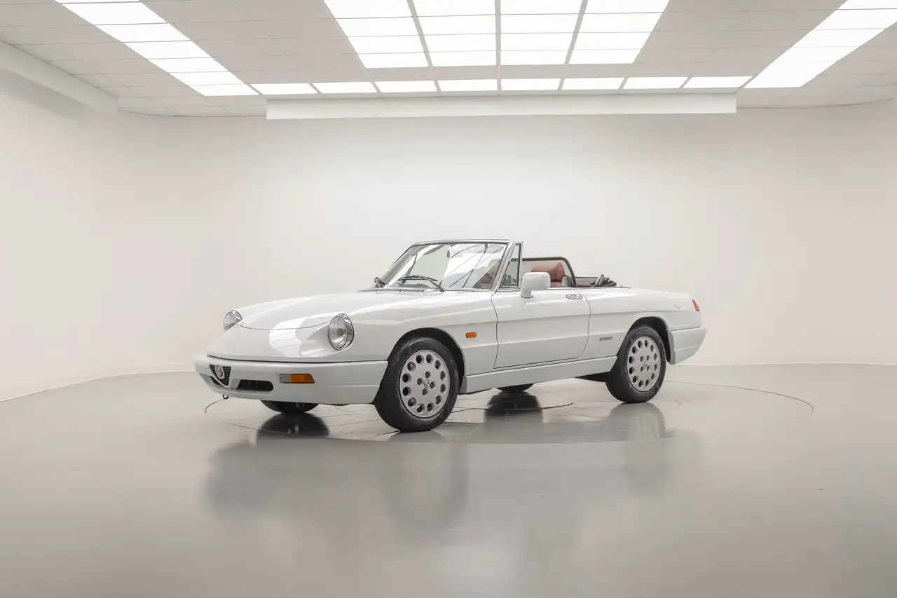 Alfa Romeo Spider 2.0i, foto 1