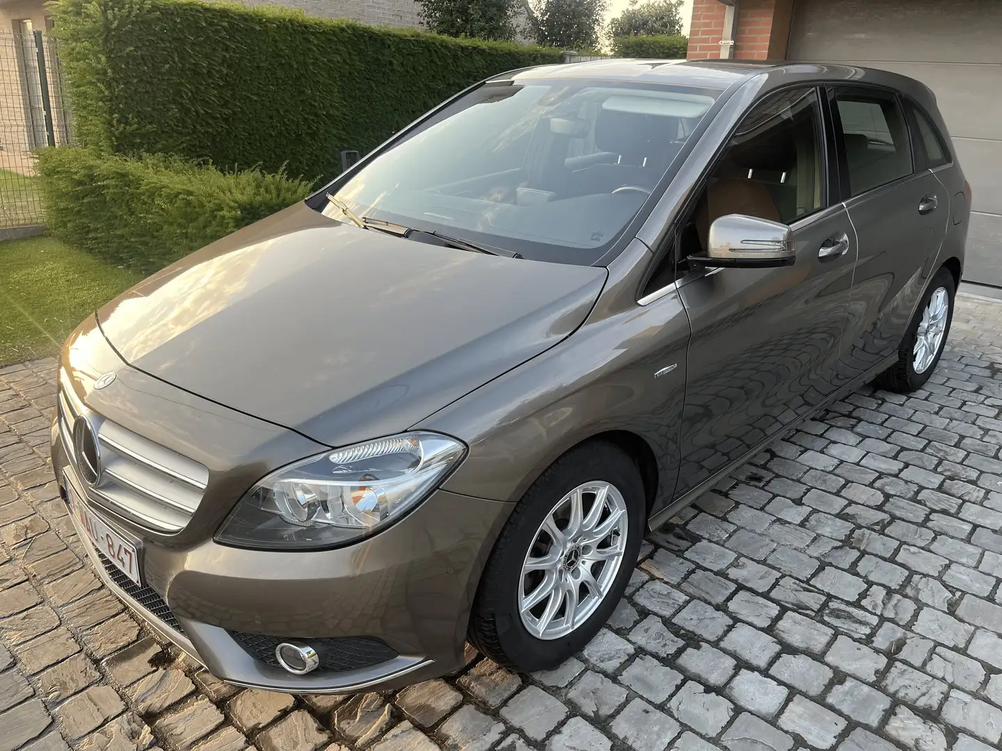 Mercedes-Benz B 180 B 180 CDI (BlueEFFICIENCY) Brons - 1