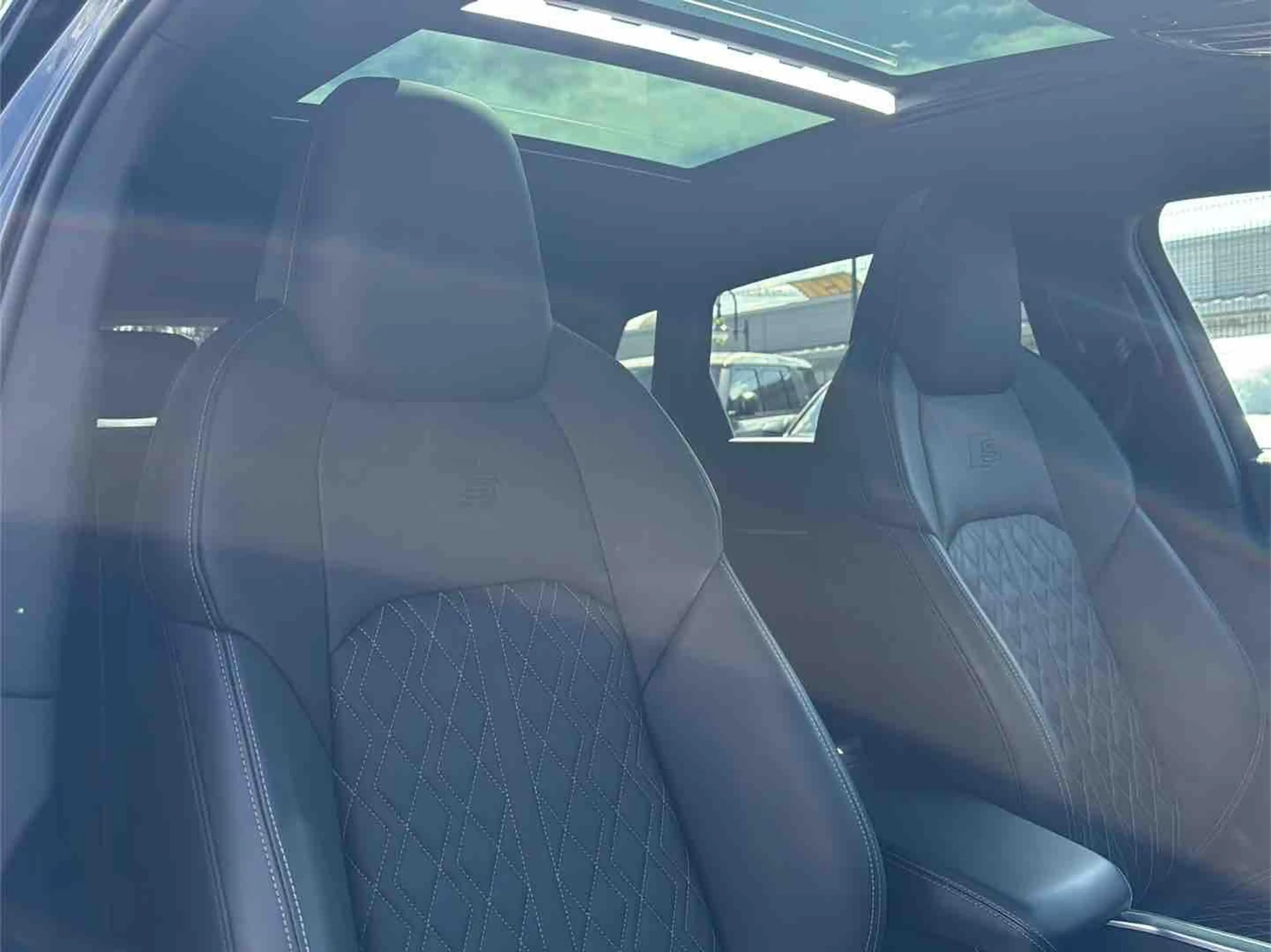 Audi e-tron S ACC AHK HuD PANO S-SITZE NIGHT 22Z 360° — photo 15