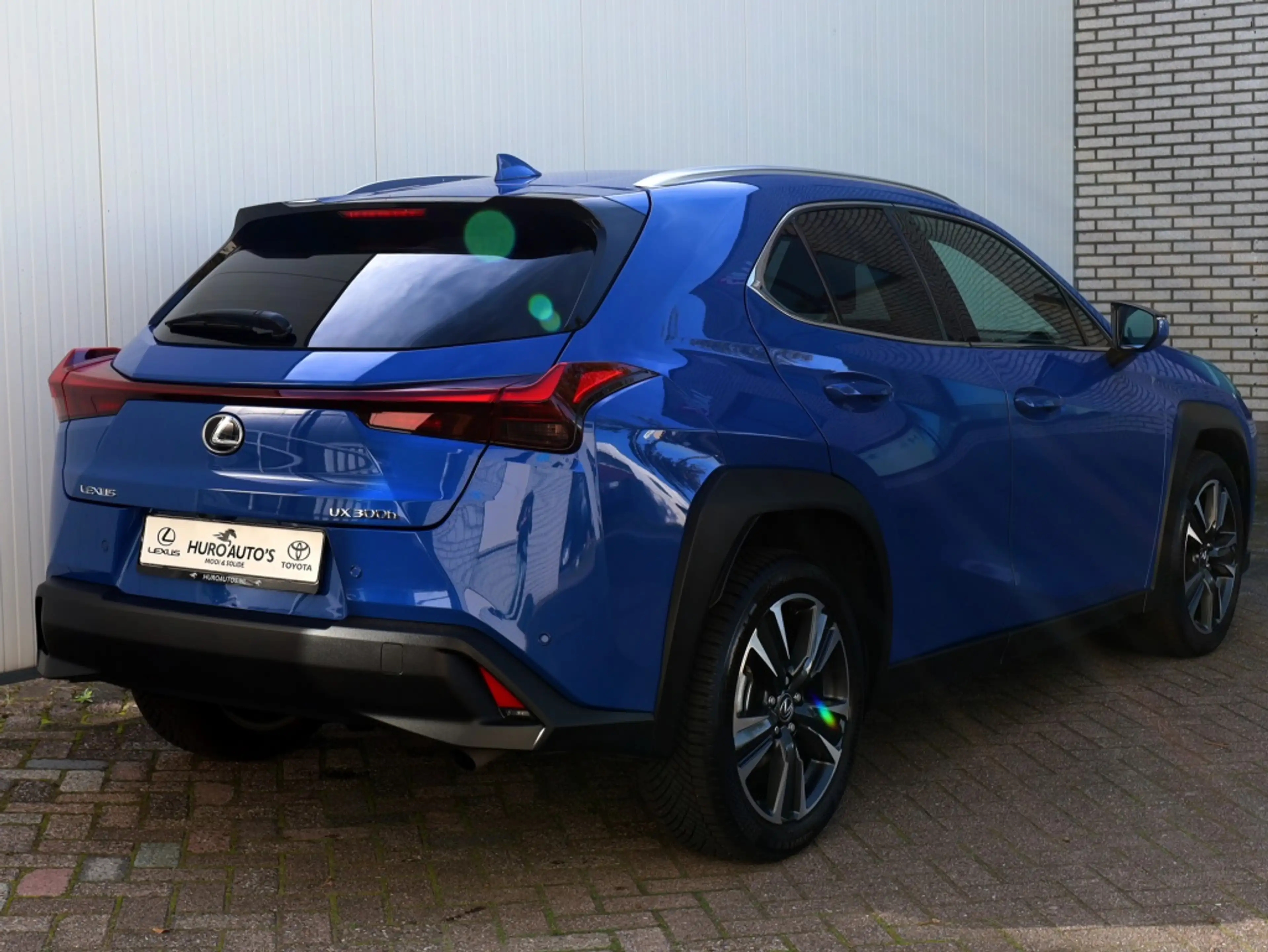 Lexus UX 300h Luxury Line | Leder | Premium Navi | El Achterklep — photo 35