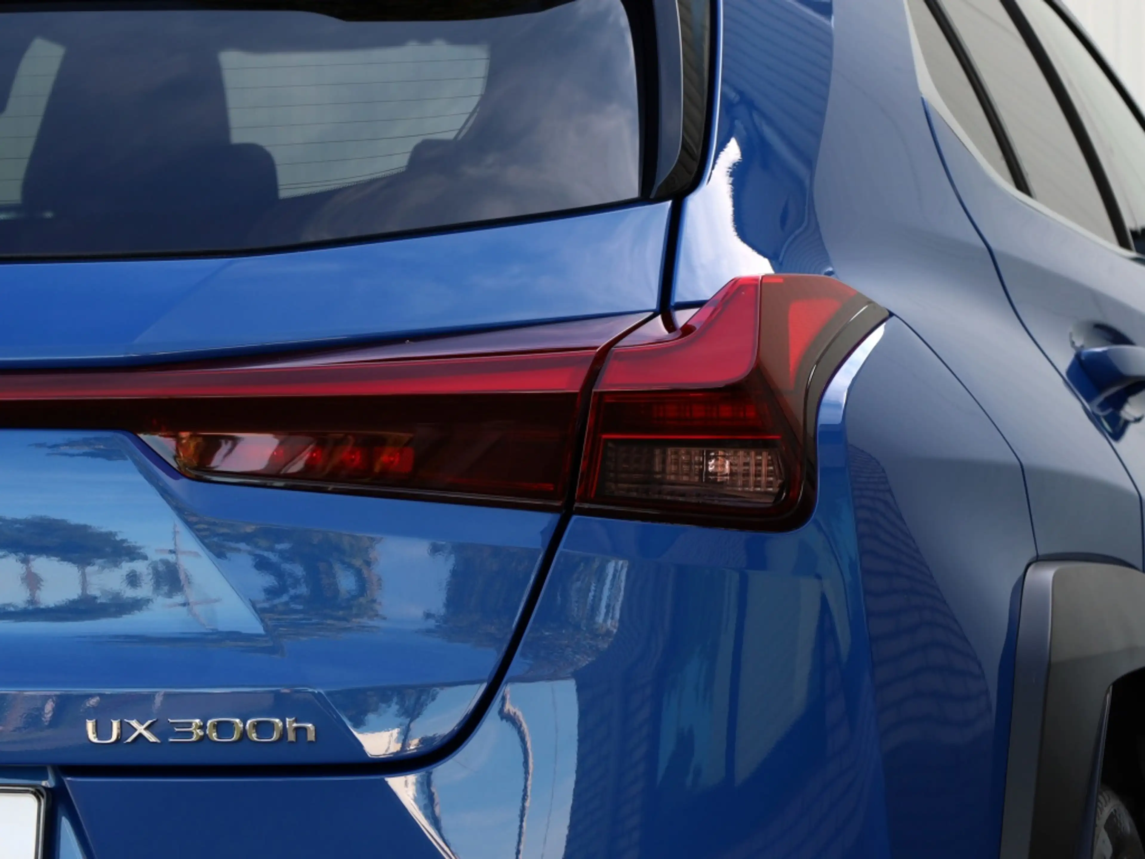 Lexus UX 300h Luxury Line | Leder | Premium Navi | El Achterklep — photo 37