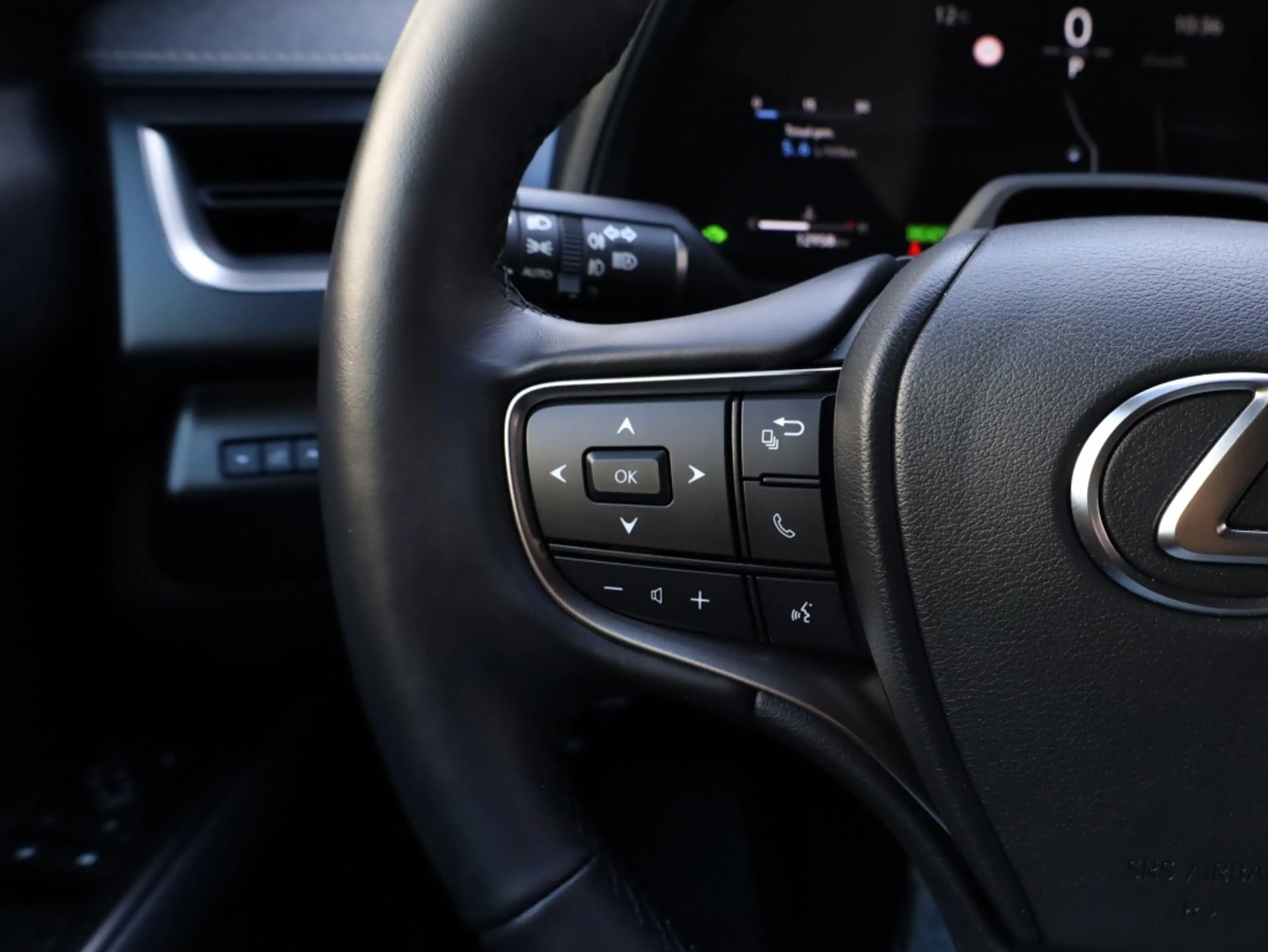 Lexus UX 300h Luxury Line | Leder | Premium Navi | El Achterklep — photo 17