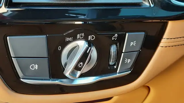 BMW 550 d xDrive*PANO*B&W*Massage*TV*NP: 138.000** Ansicht 35