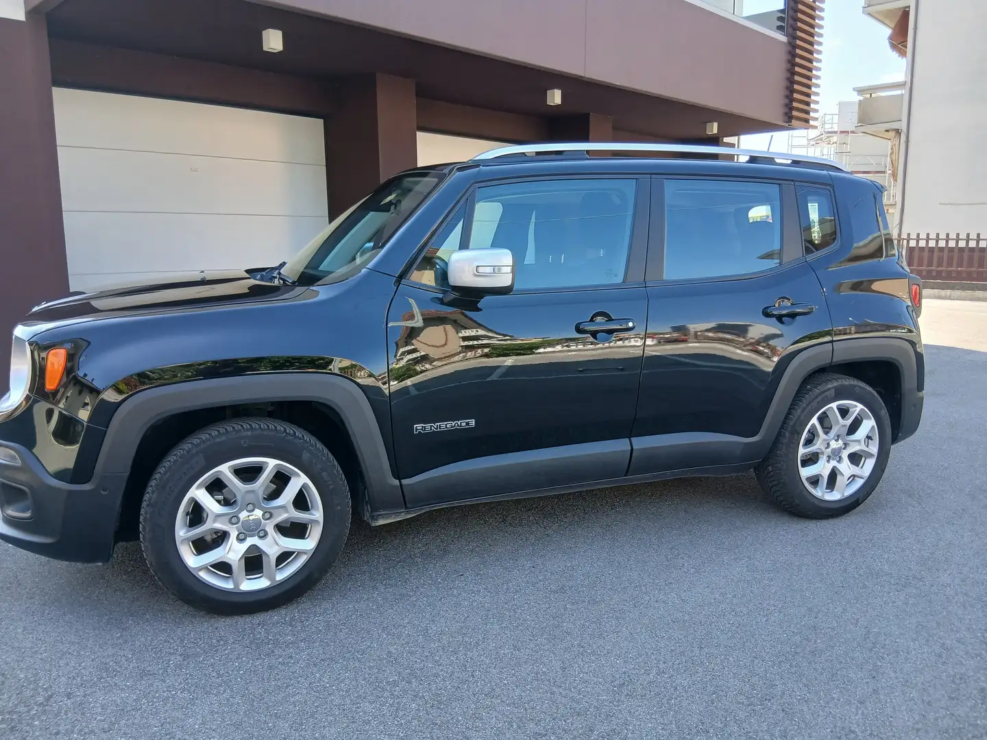 Jeep Renegade 1.4 m-air Limited tua a € 199 mese Nero - 1