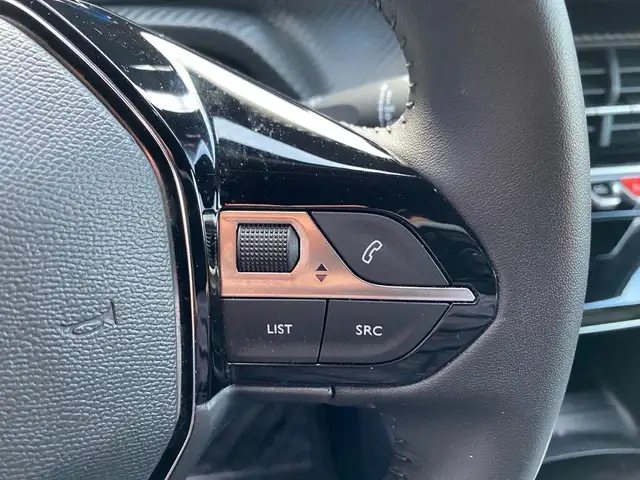 Peugeot 2008 view 13