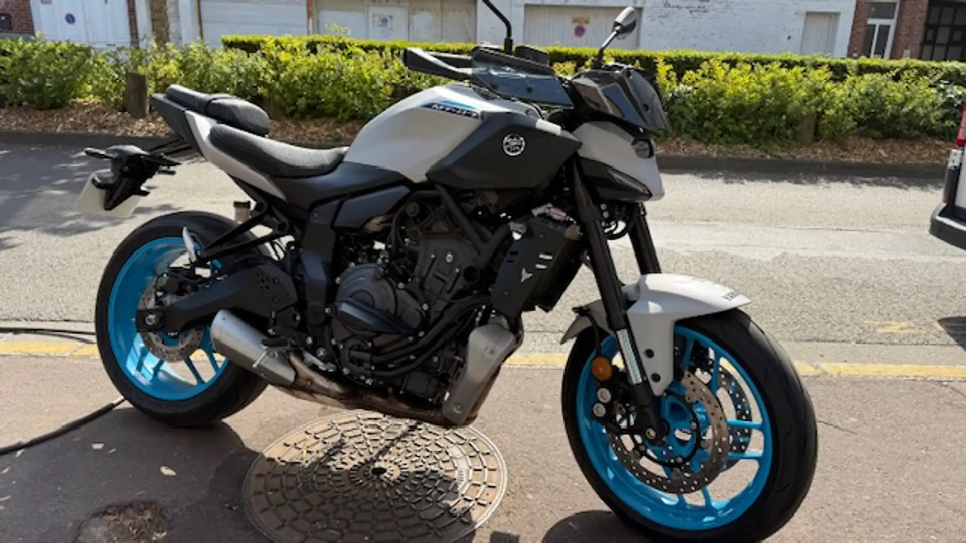 Yamaha MT-07 Gris - 1