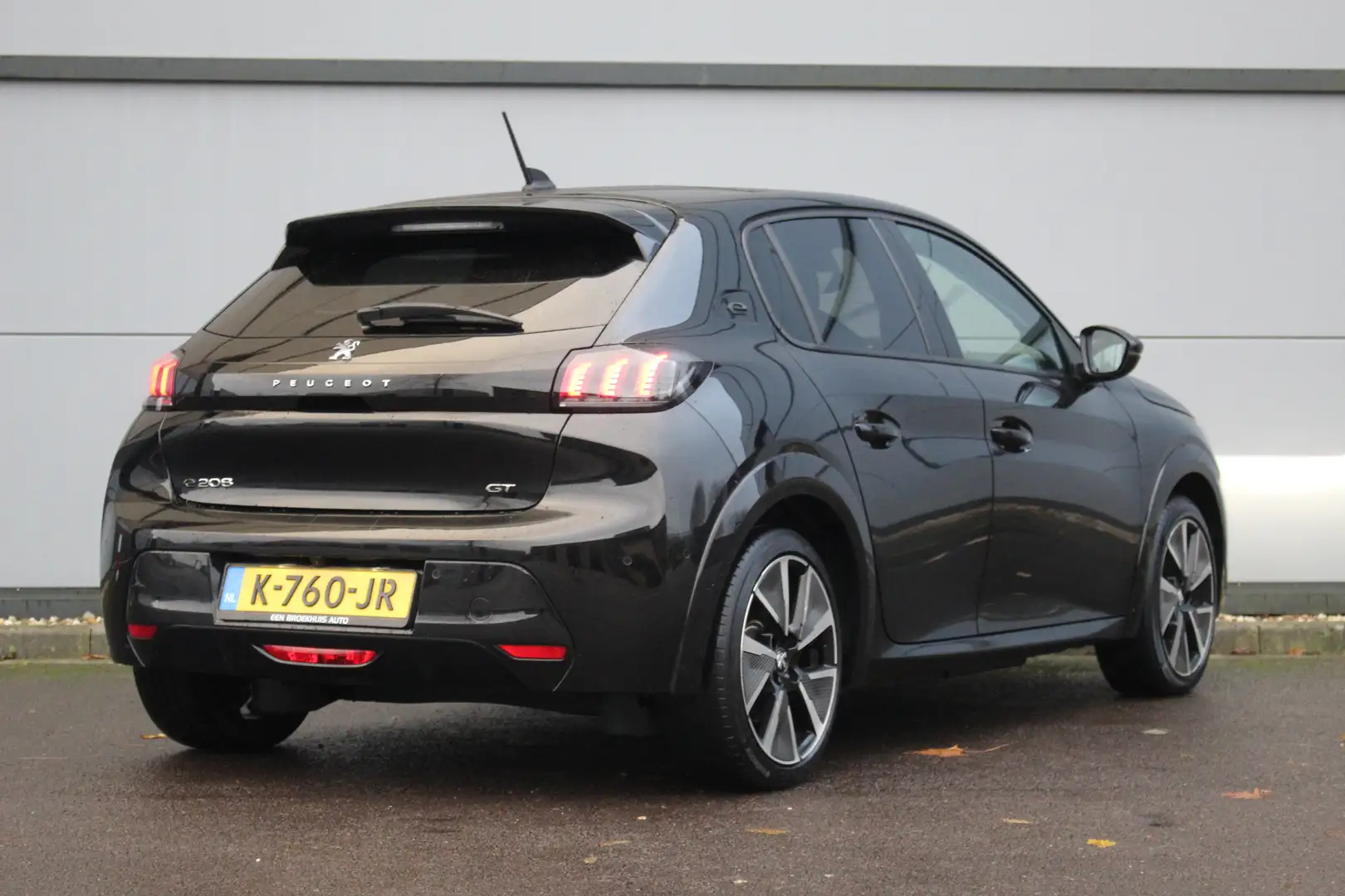 Peugeot e-208 EV GT 350 50 kWh Zwart - 2