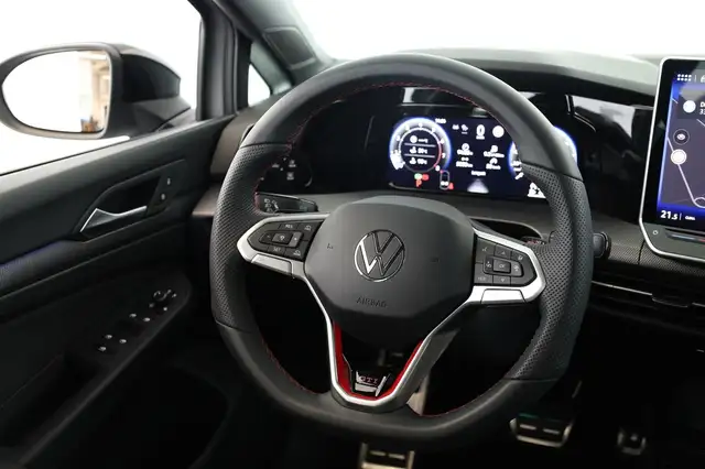 Volkswagen Golf view 9