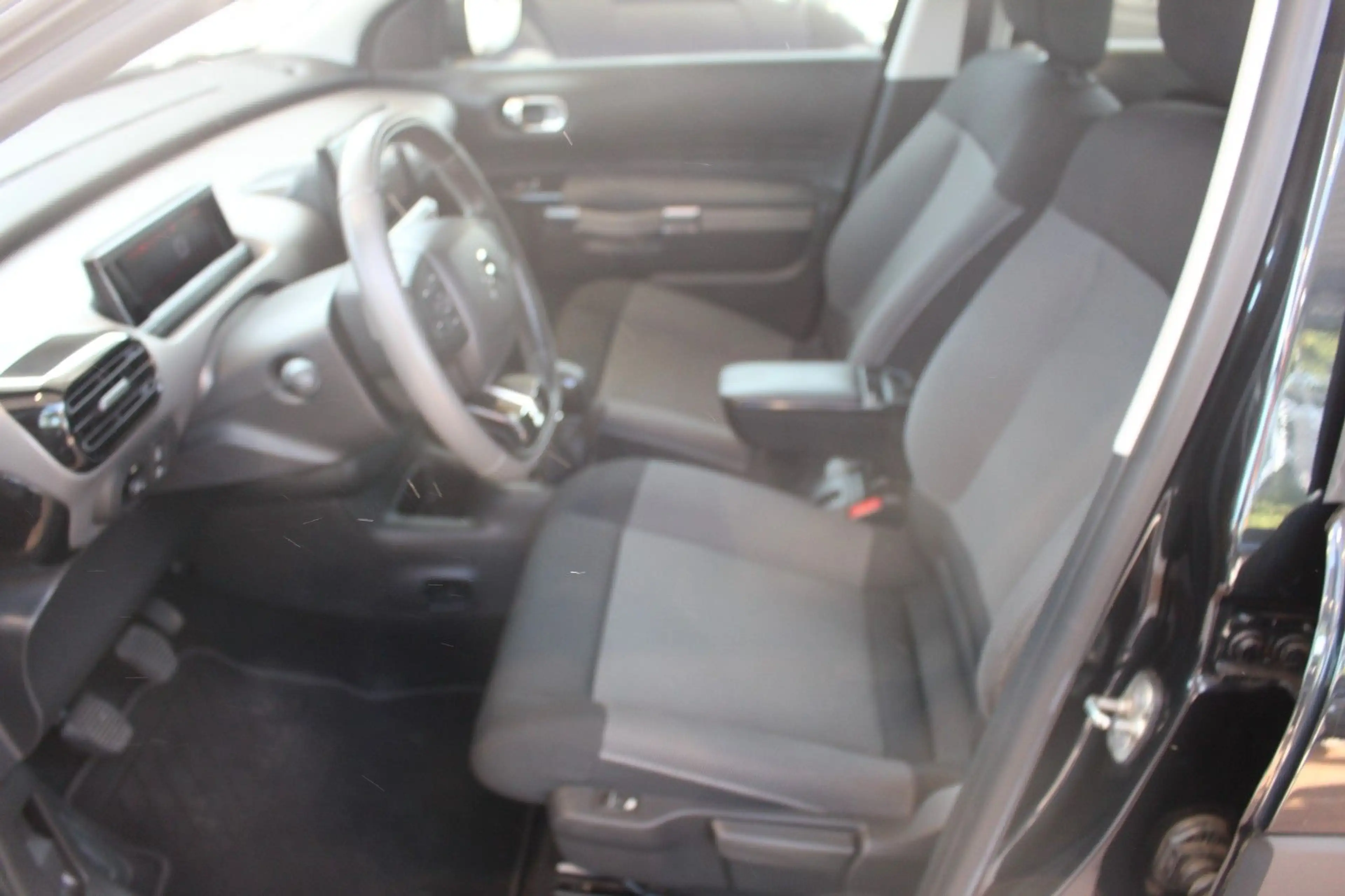 Citroen C4 Cactus Feel+ Kamera+PDC+SHZ+ — photo 10