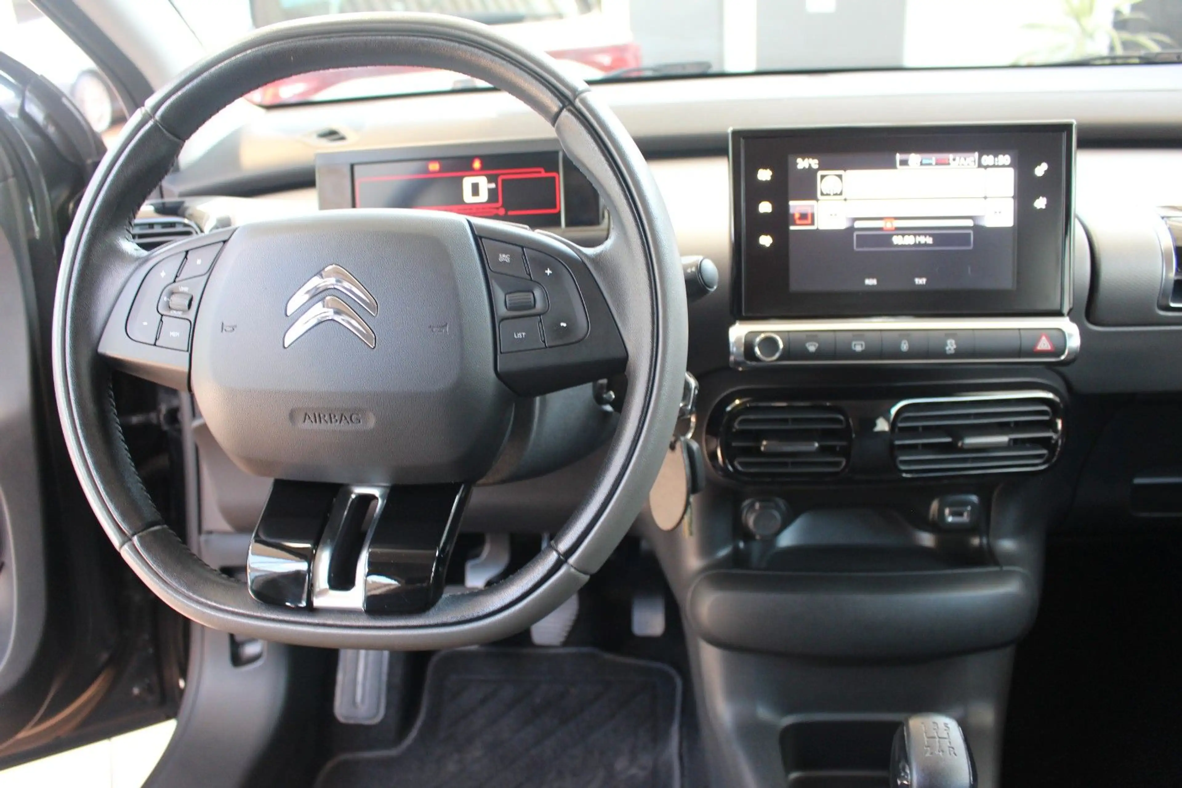 Citroen C4 Cactus Feel+ Kamera+PDC+SHZ+ — photo 12