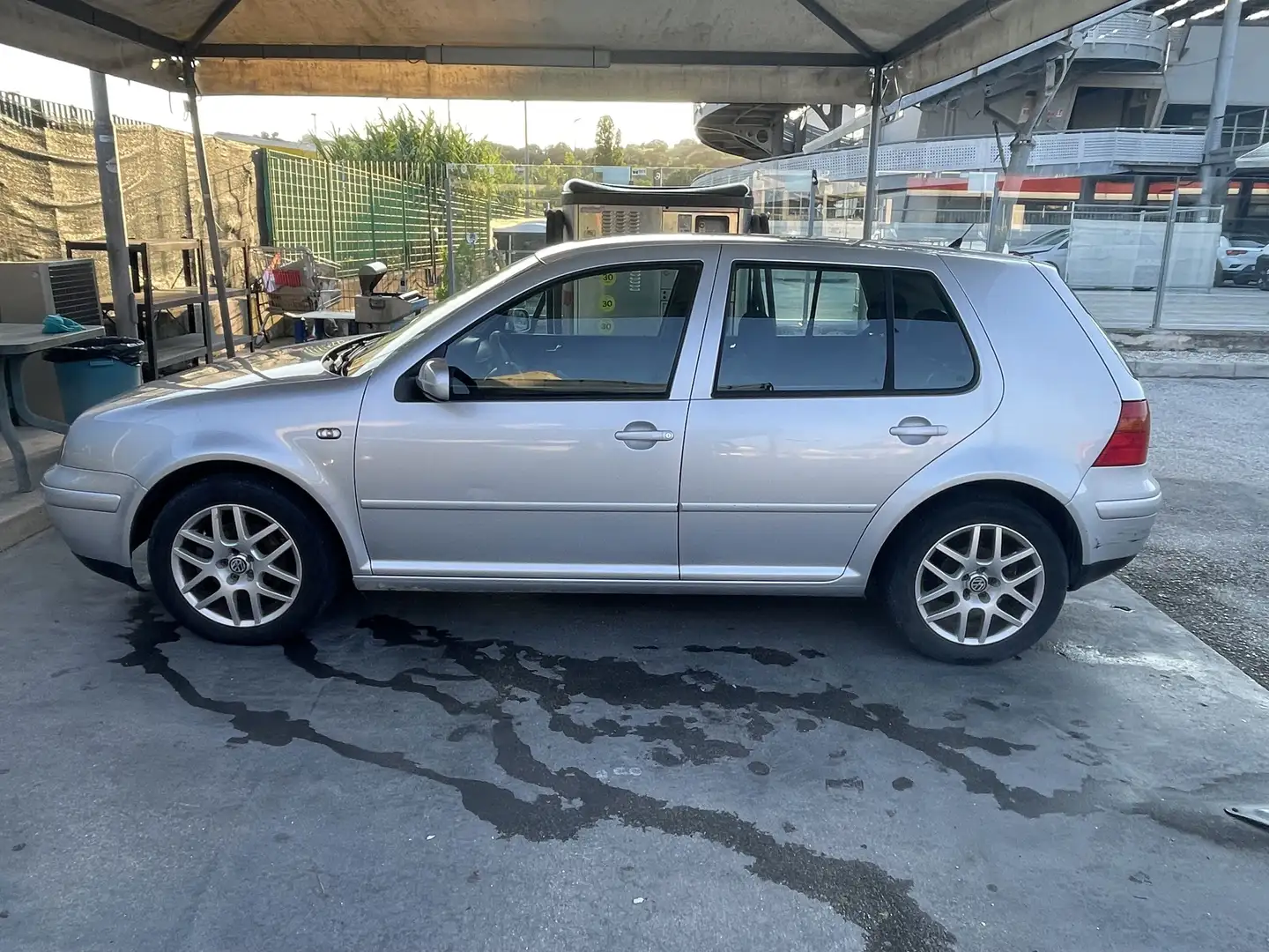 Volkswagen Golf 4 - 5p 1.9 tdi 4motion 101cv 74 kw Argento - 2
