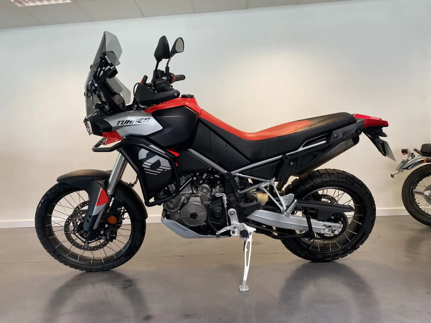 Aprilia Tuareg - 1