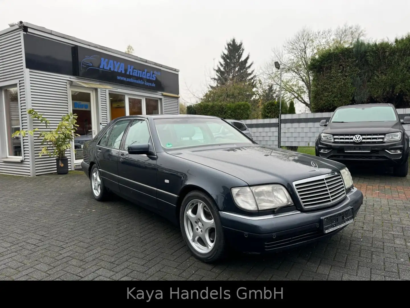Mercedes-Benz S 420 TOP ZUSTAND Xenon+2.Hand+PDC+Rollo+V8 Černá - 1